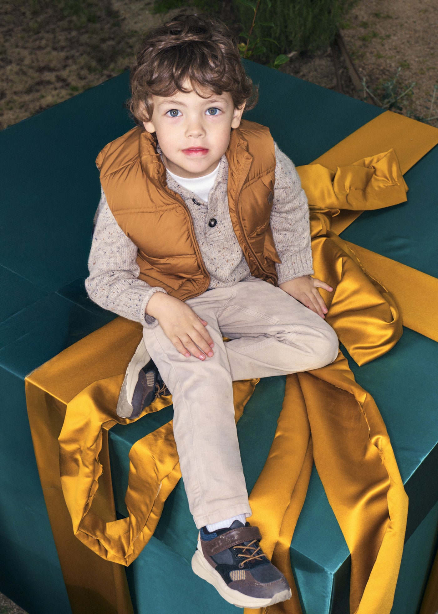 🤎 Mayoral beige ribfluwelen broek – Tijdloze klasse met heerlijk comfort