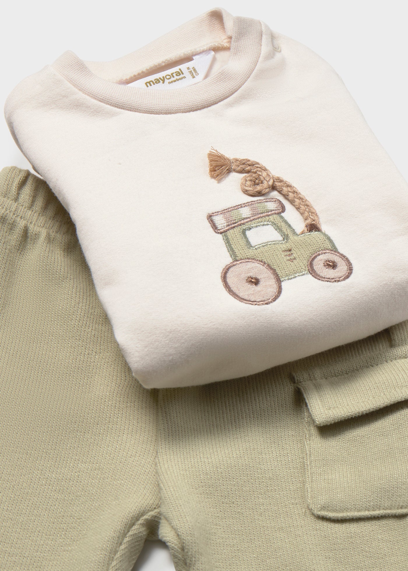 🧸 Mayoral 2-delige babyset "Little Adventure" – Zacht & stijlvol