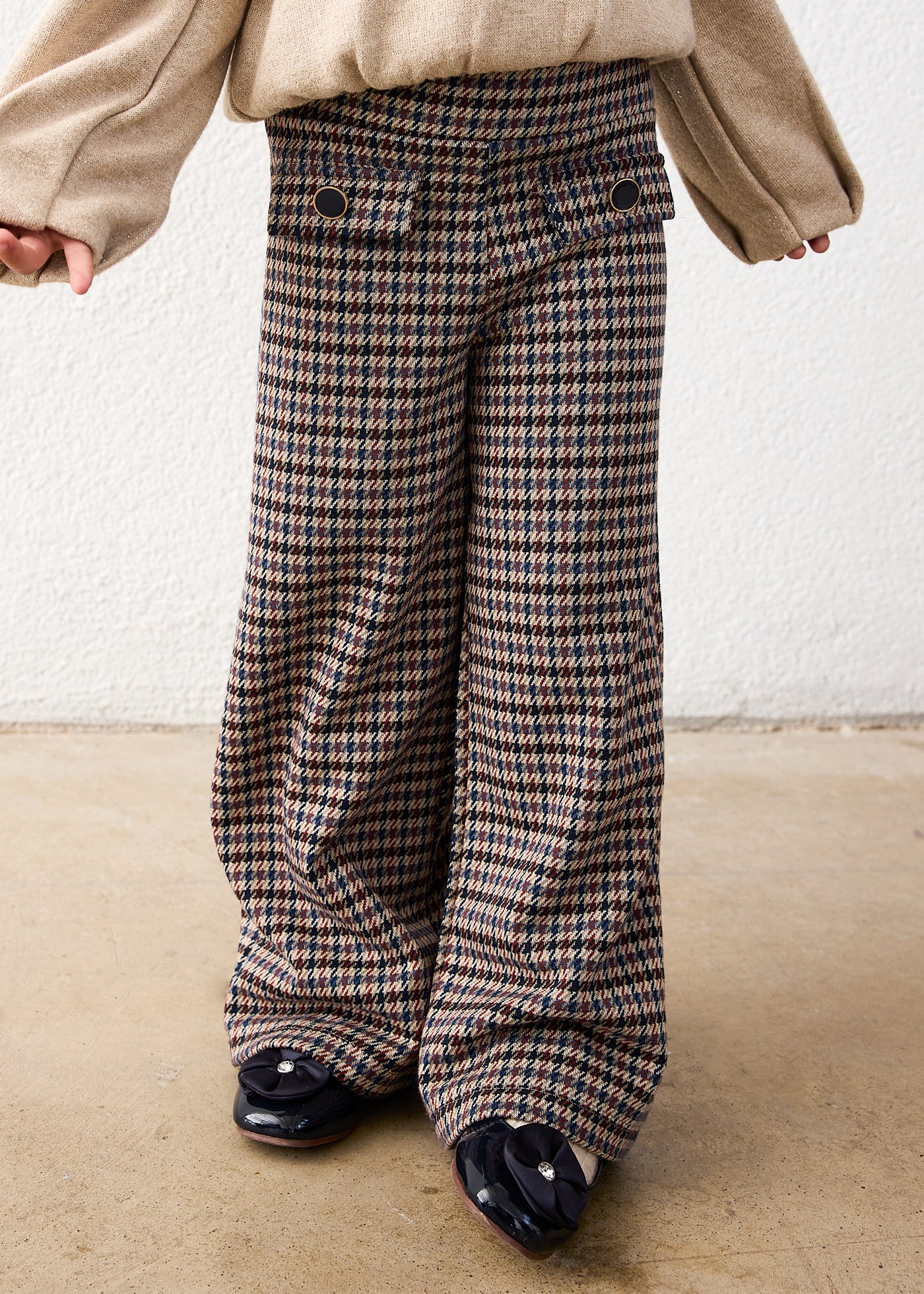✨ Mayoral geruite wide leg broek – Tijdloze klasse voor kleine fashionista's