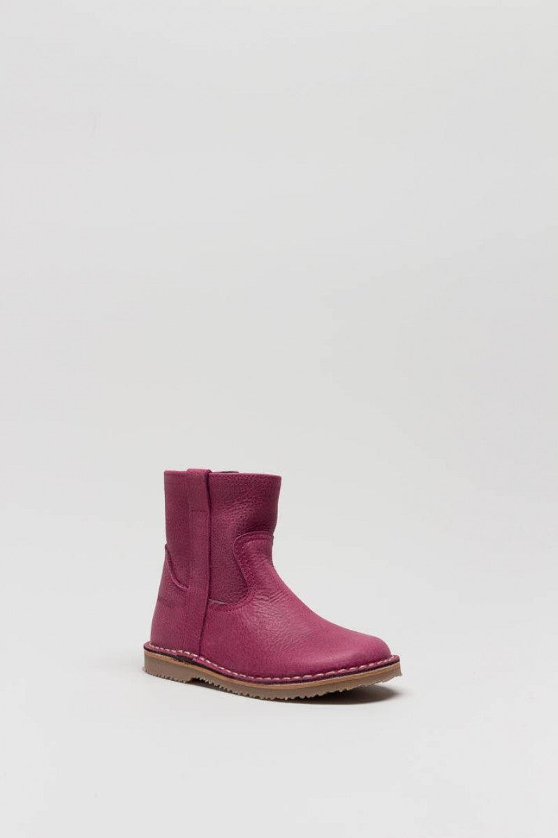 Leuke, eenvoudige enkellaarzen voor kinderen van Pinocchio in roze