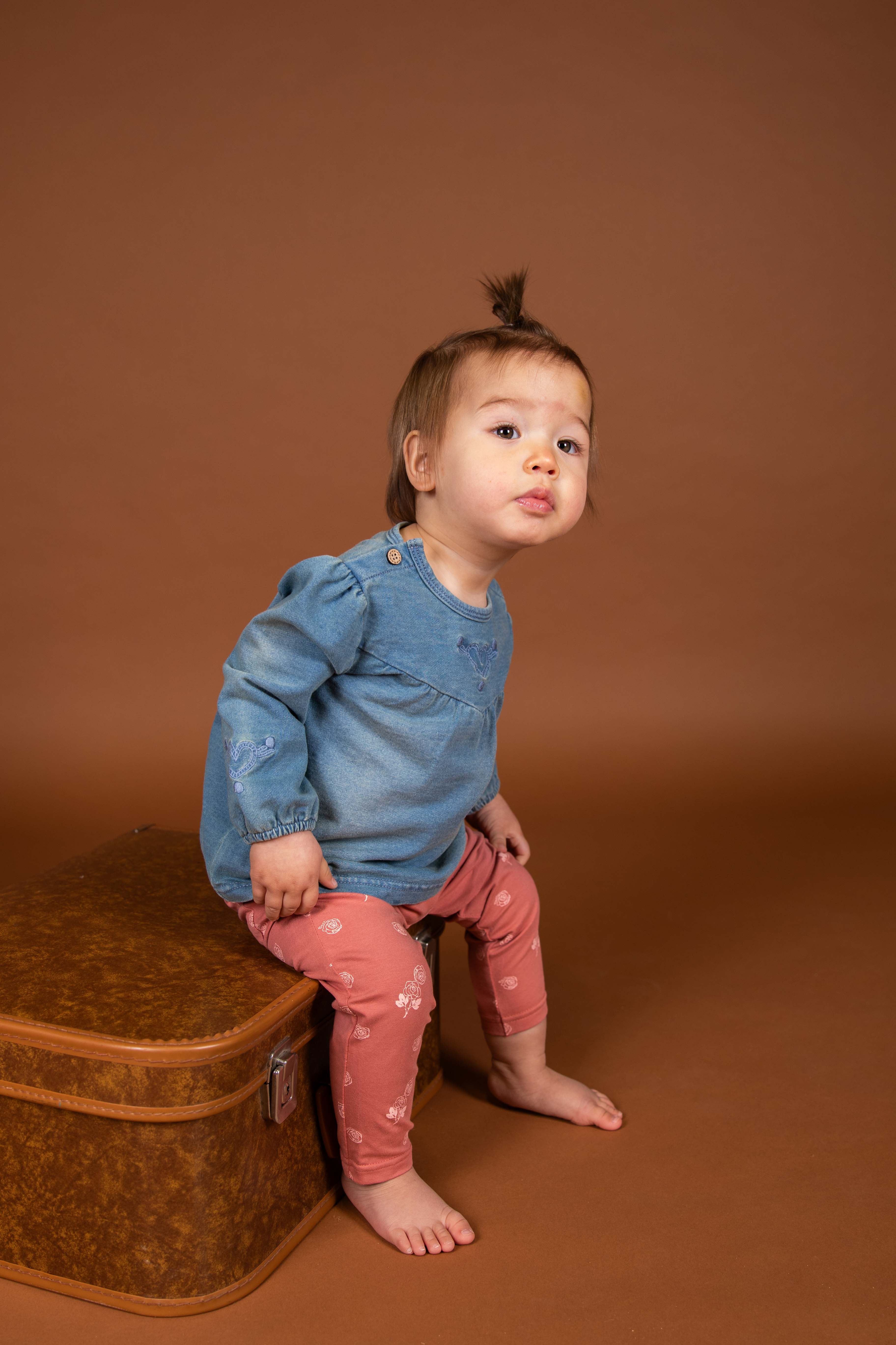 Snow wash blouse met geborduurd tekening van BESS