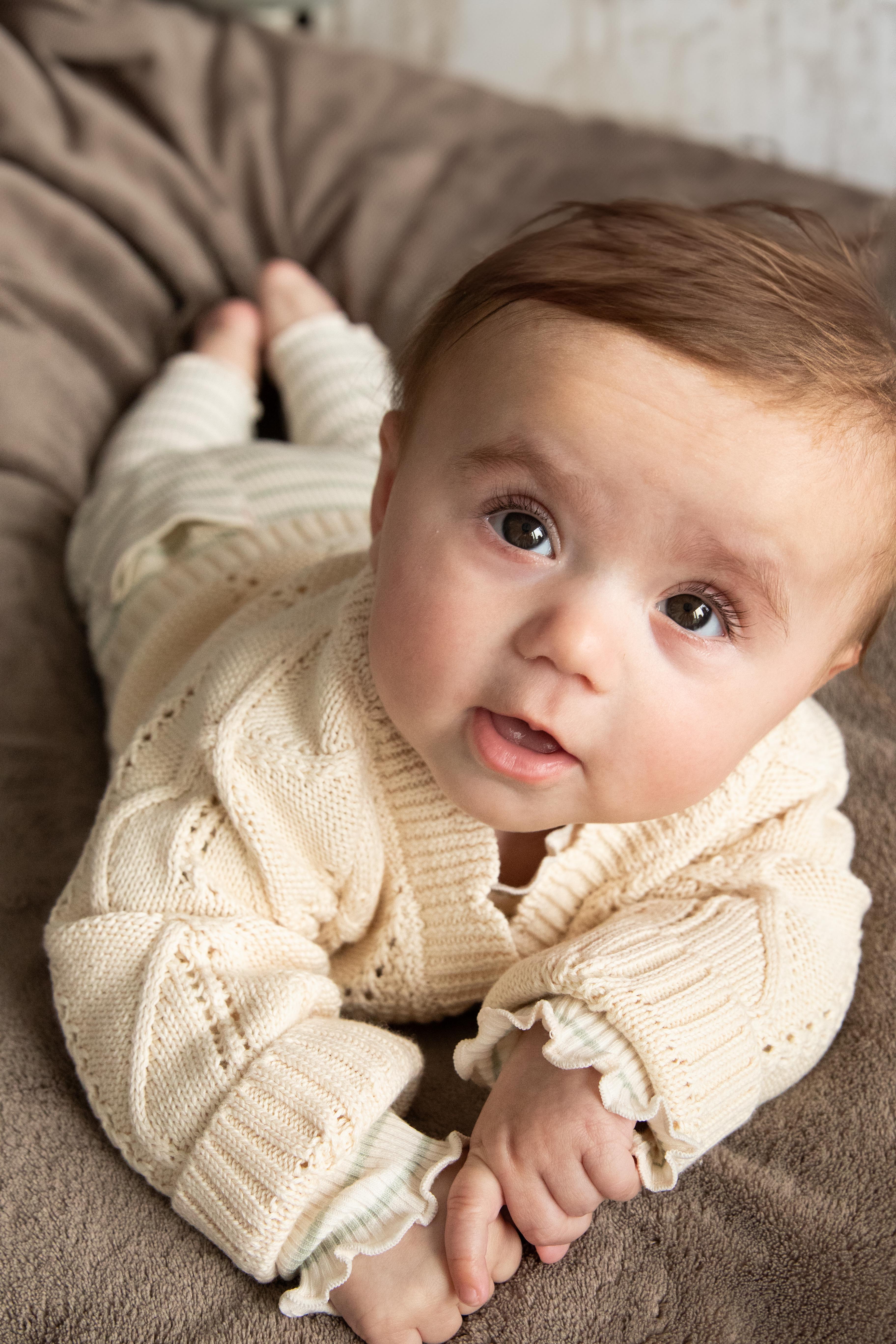 🤍 Crème Gebreid Vestje – Met Houten Knoopjes 🤍