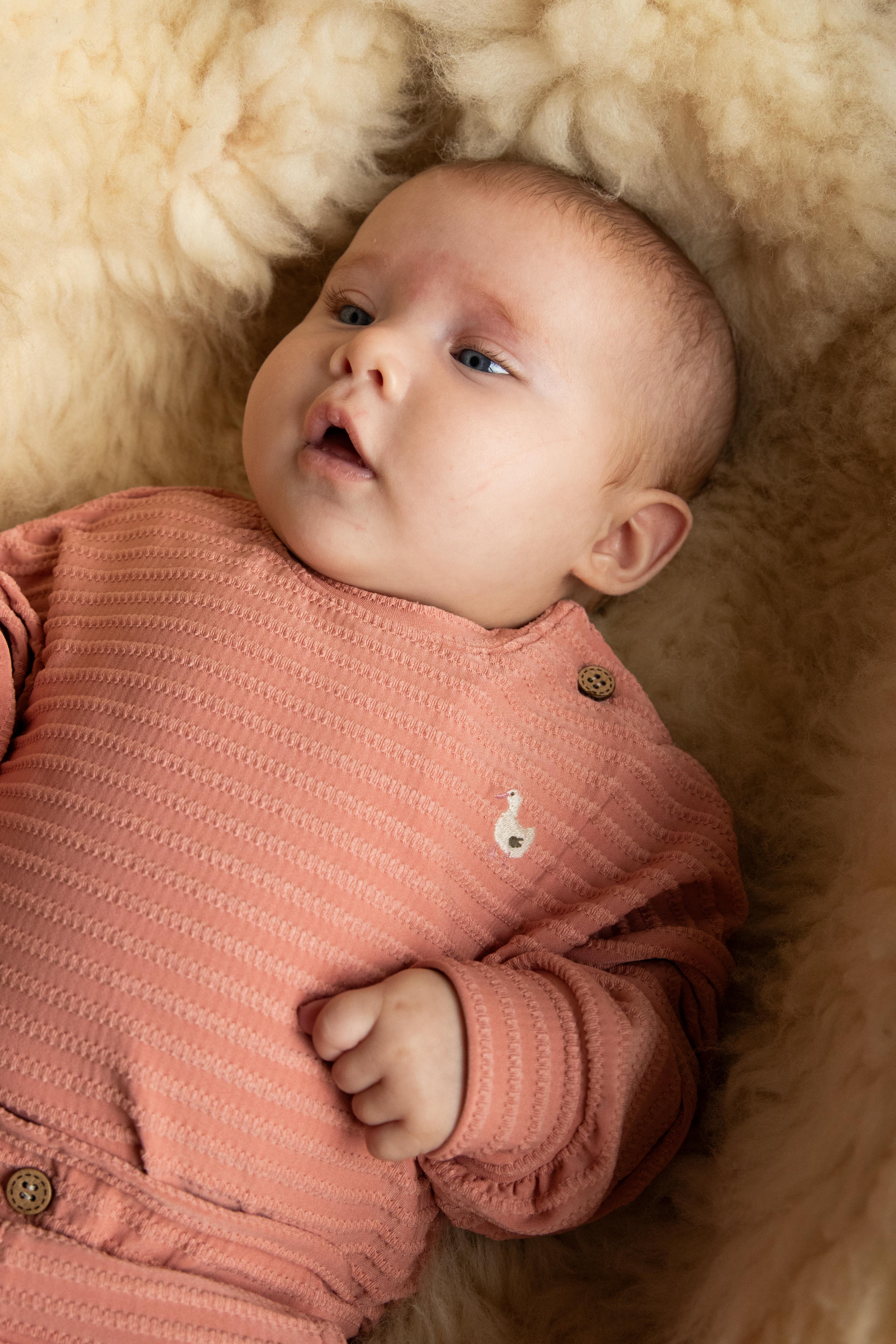 🍑 Zalmroze Sweatshirt met Eend Borduursel – Bess 🍑