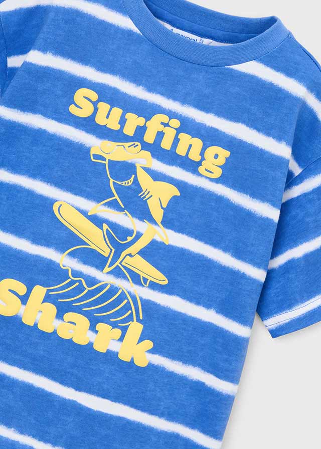 🦈 Surfing Shark T-shirt – Klaar voor de Golven!