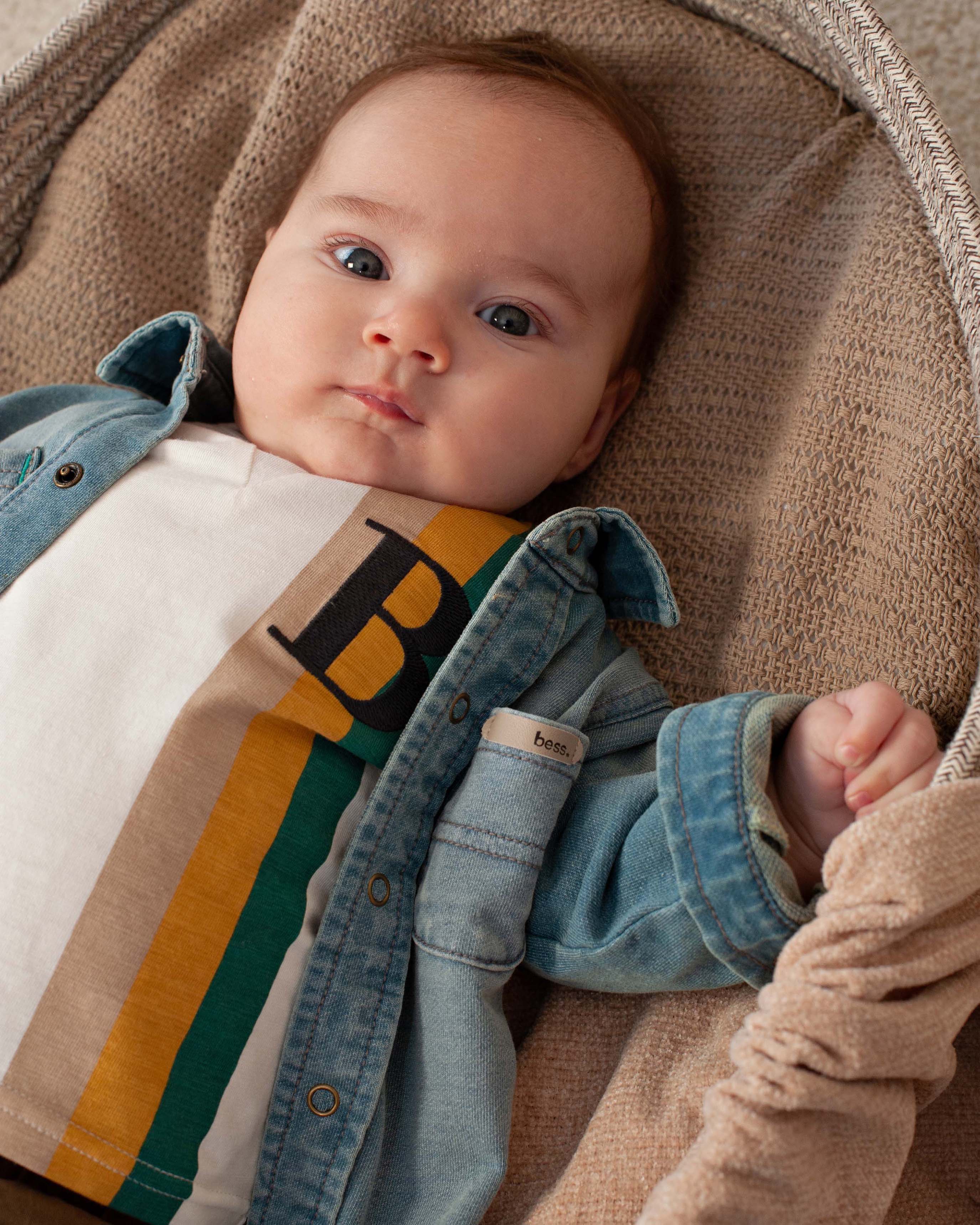 👉 Denim Babyhemd in Zacht Jeans – Stoer & Comfortabel