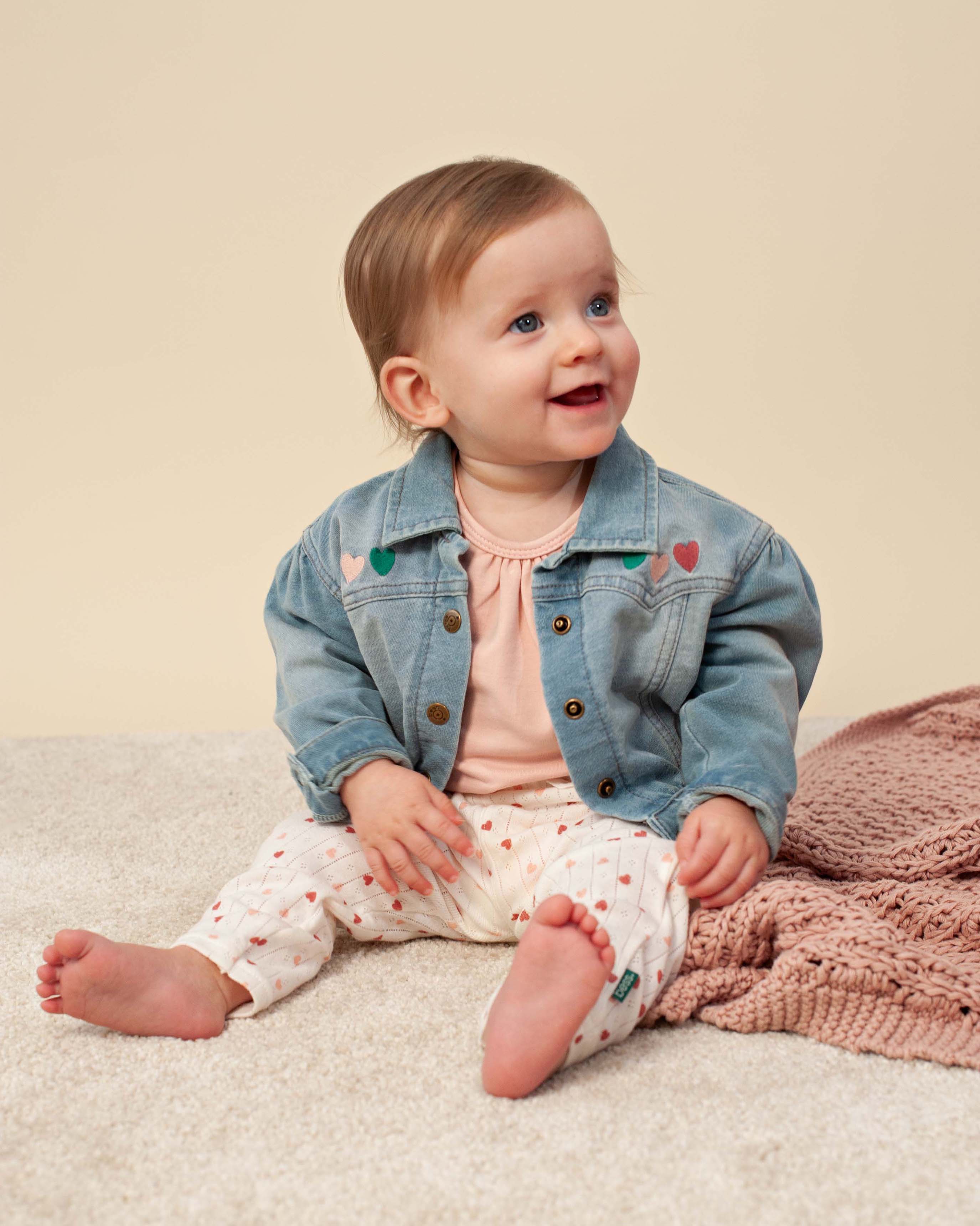 💙💗 Sweet Hearts Denim Jasje – Zacht Spijkerjasje voor Baby’s