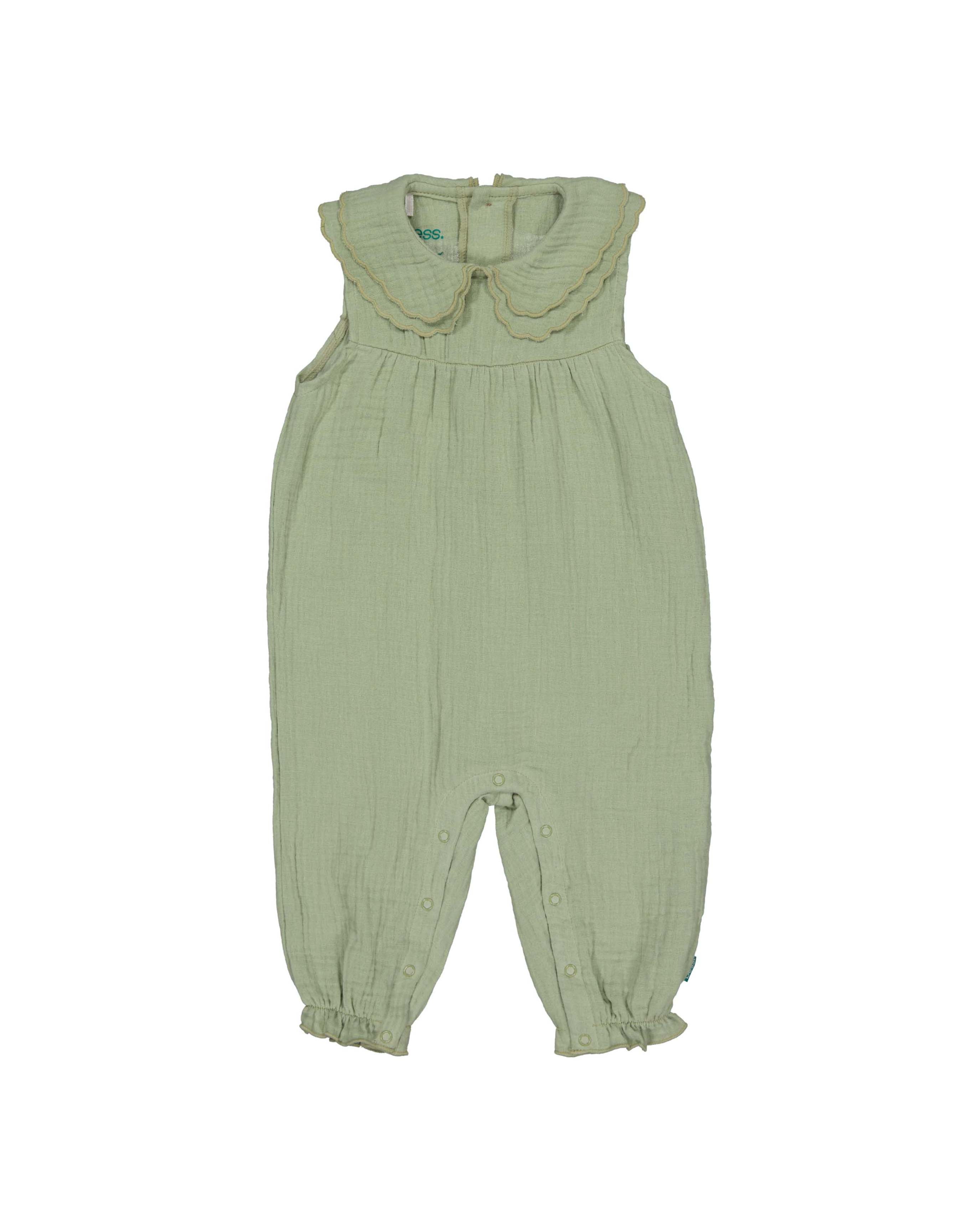 🌿👶 Soft Sage Ruffle Jumpsuit – Mousseline Baby Jumpsuit met Kraag