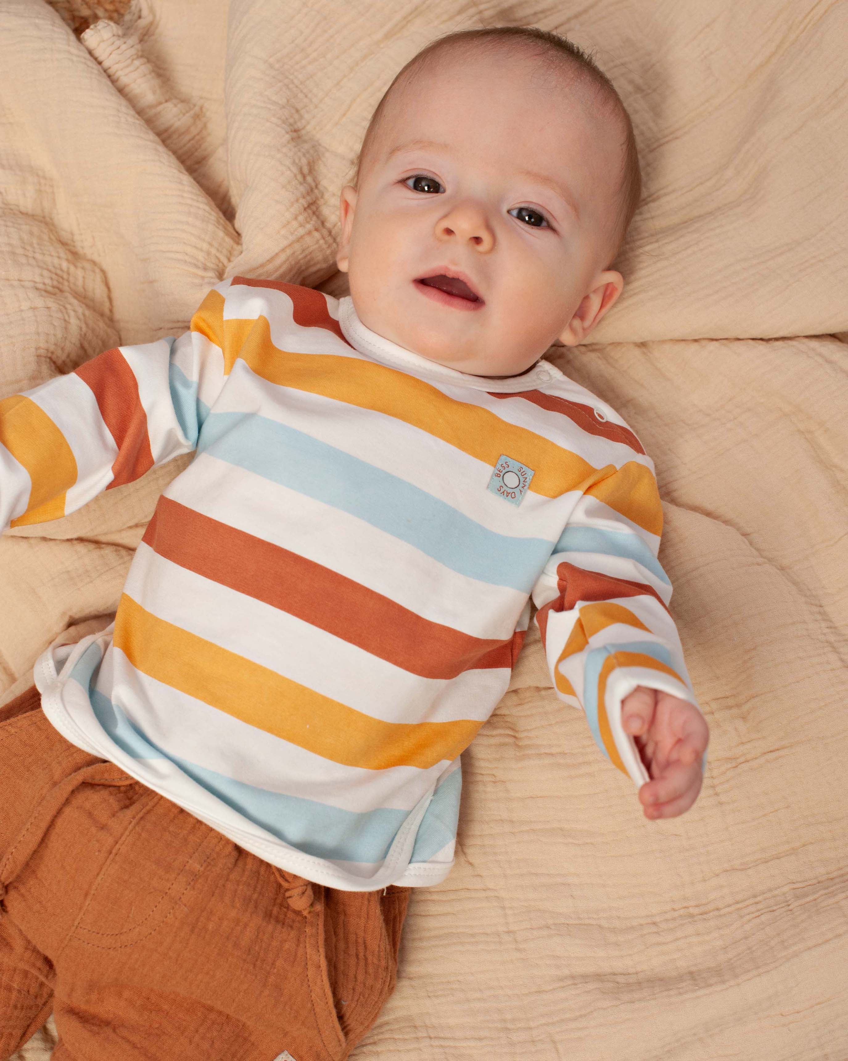 🌈 Zachte Gestreepte Baby Sweater – BESS