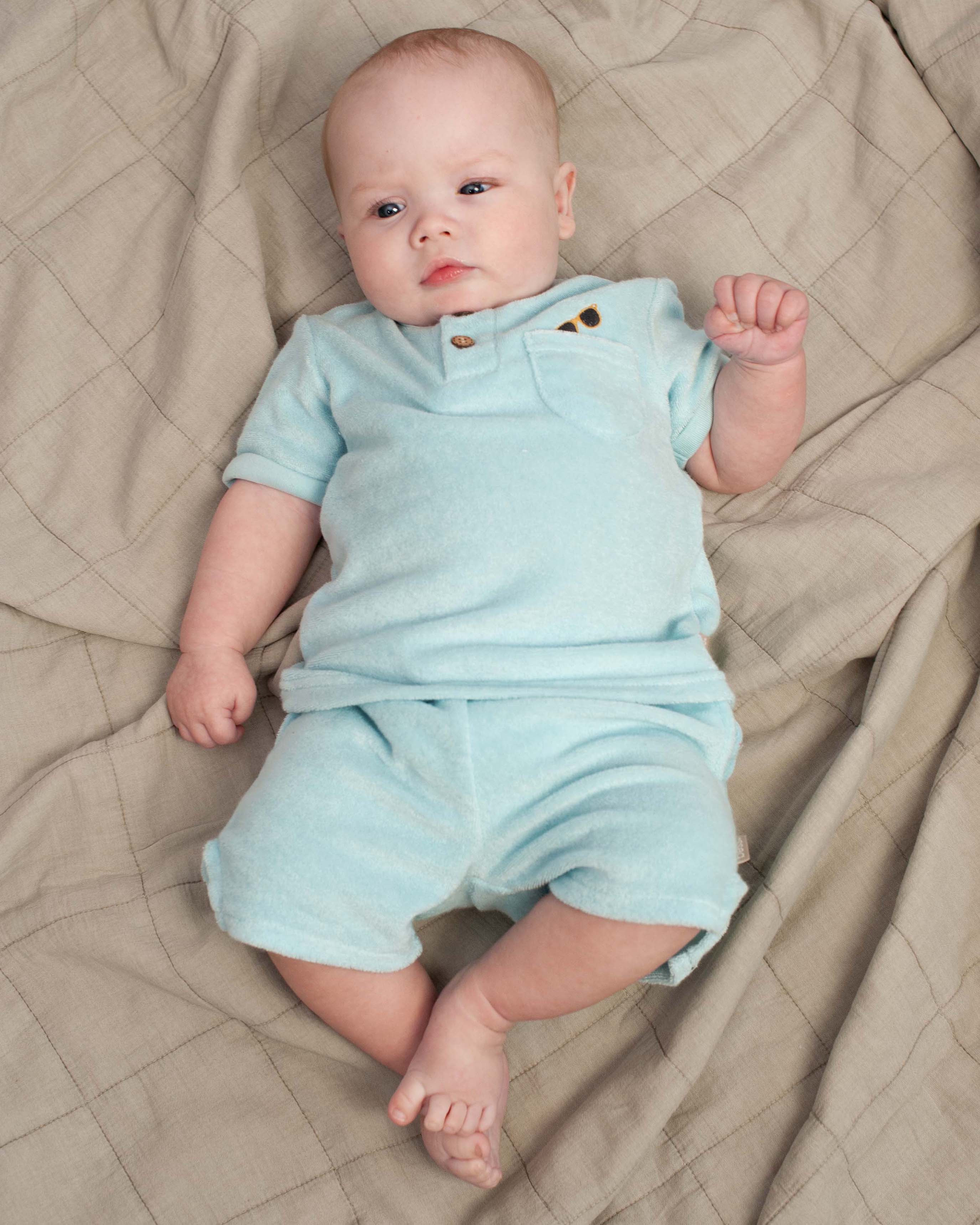 🕶️ Zacht Badstof Baby T-shirt – Sky Blue | BESS