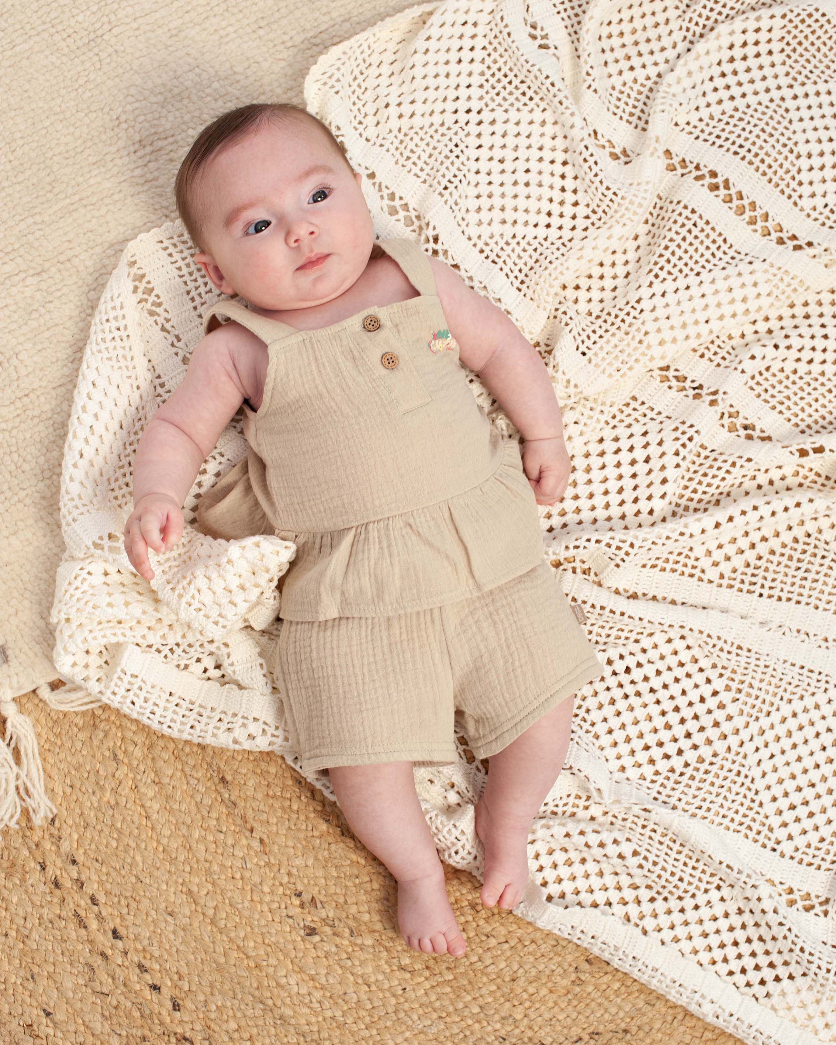 🌿 Luchtig Baby Shortje – Natural Summer | BESS