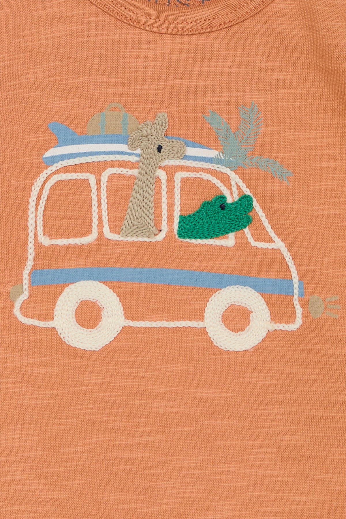 🚌 Avontuurlijk Baby T-shirt – Safari Bus | Hust & Claire