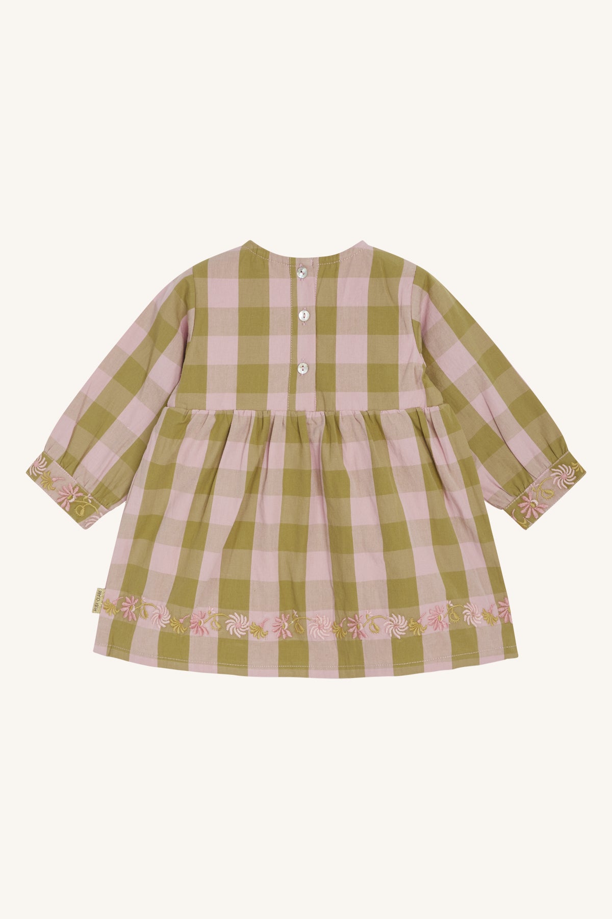 Mooie jurk met smockborduurwerk