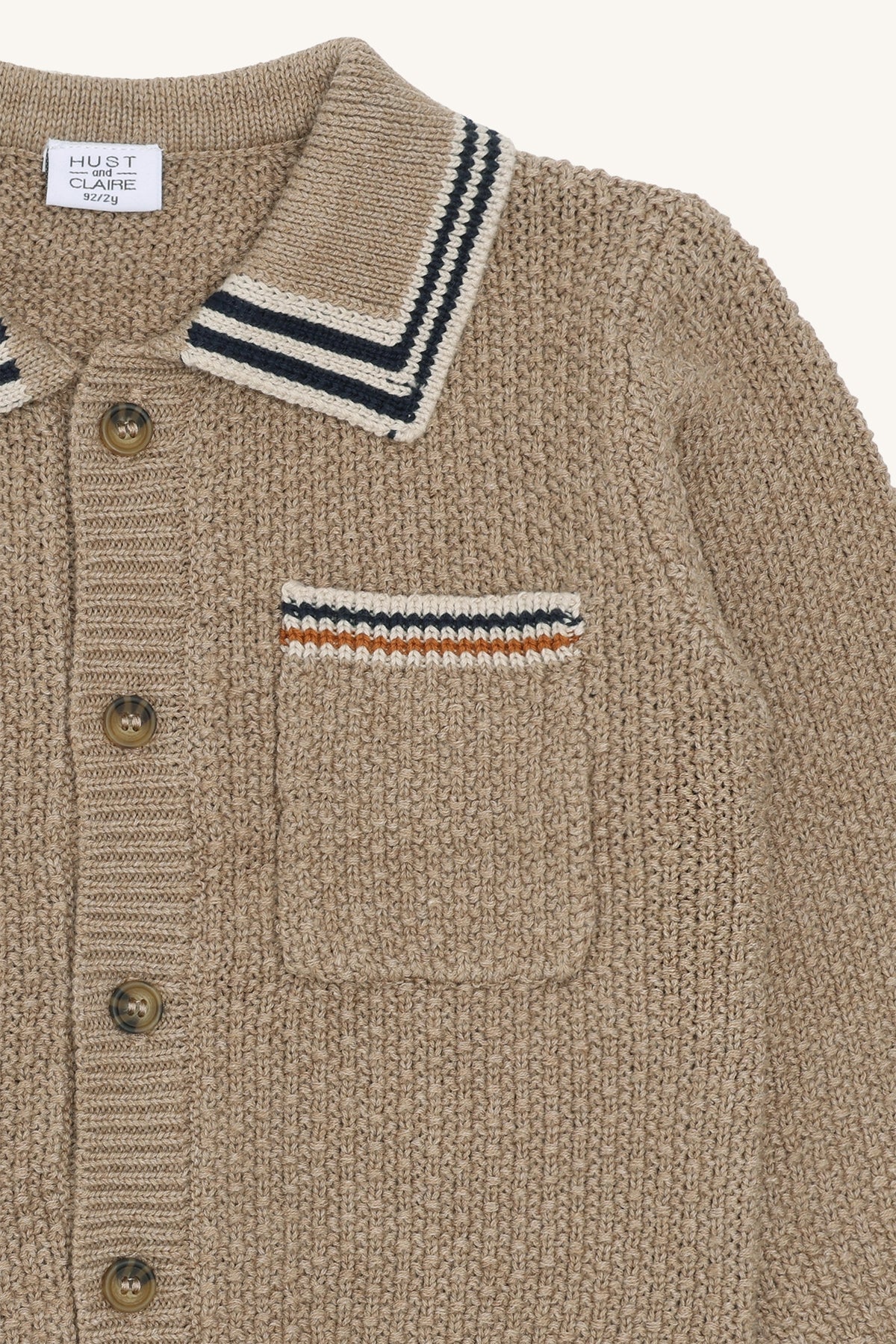 🧶 Beige gebreid vest – Hust & Claire