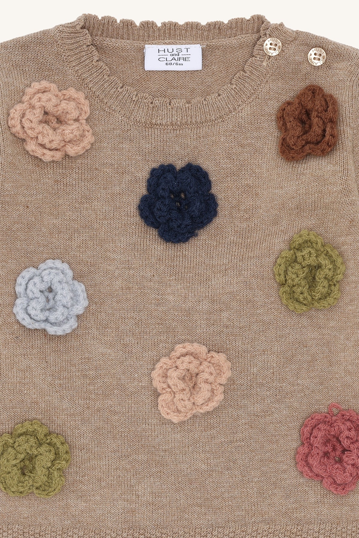 🌼 Beige gebreide trui met gehaakte bloemen – Hust & Claire