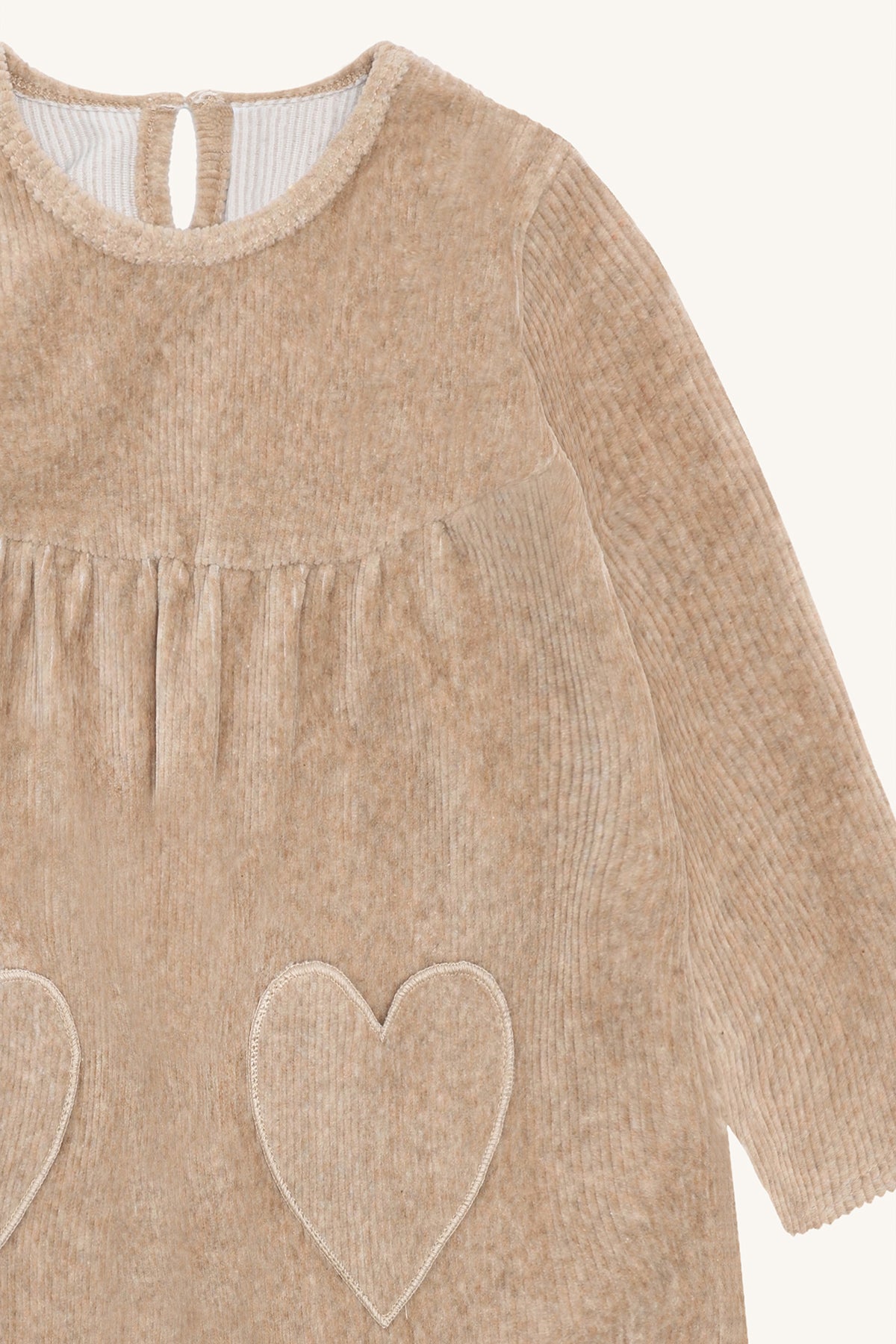 🤎 Fluwelen jurkje met hartjes – Hust & Claire