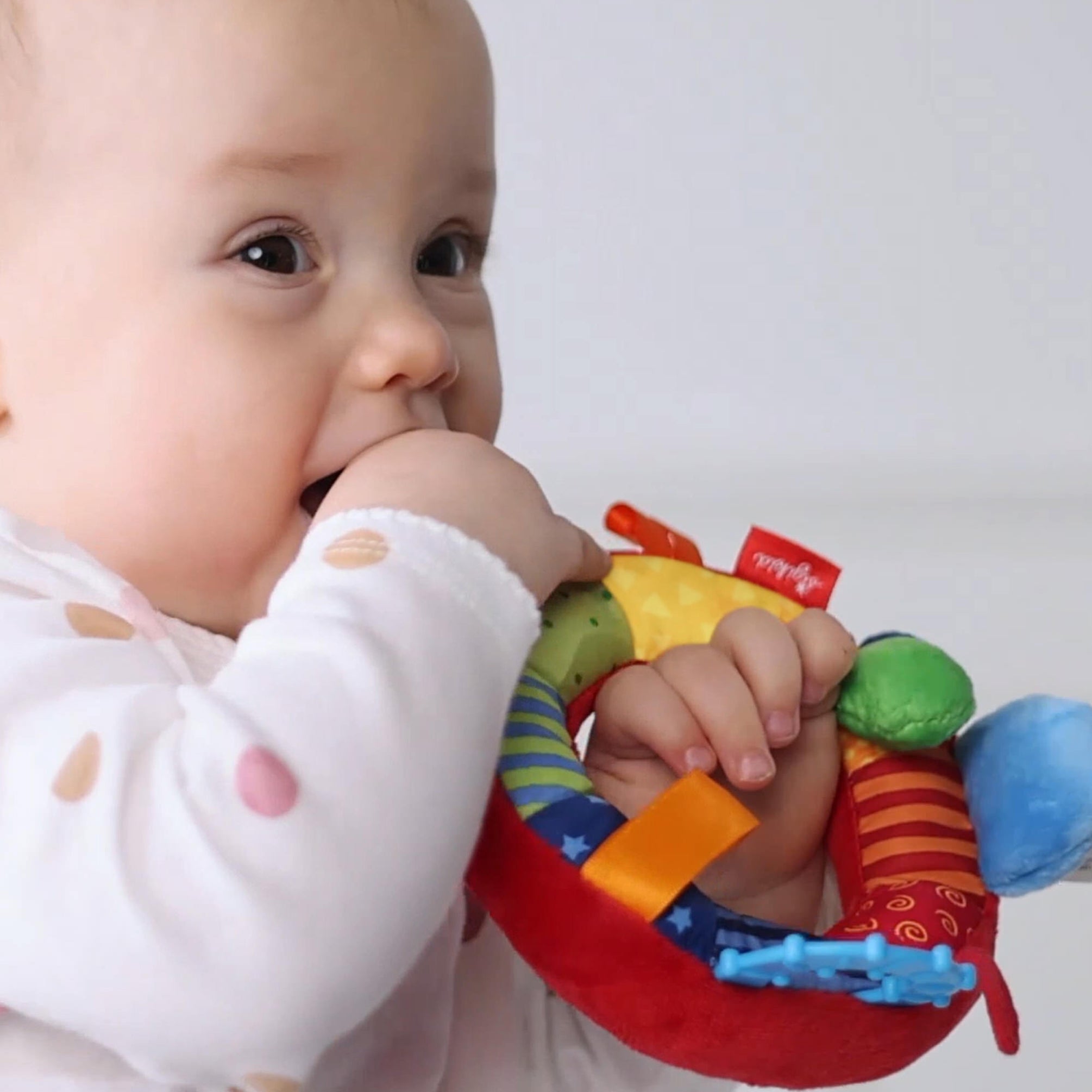 💖 Sigikid Activiteitenring Beer – Spelen, ontdekken en grijpen