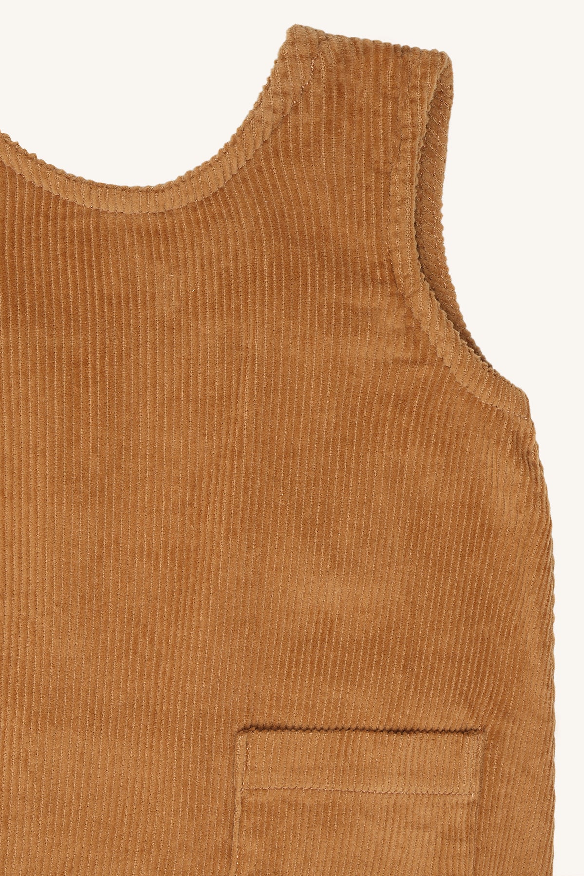 🤎 Hust & Claire – Ribfluwelen overgooier in warme caramel