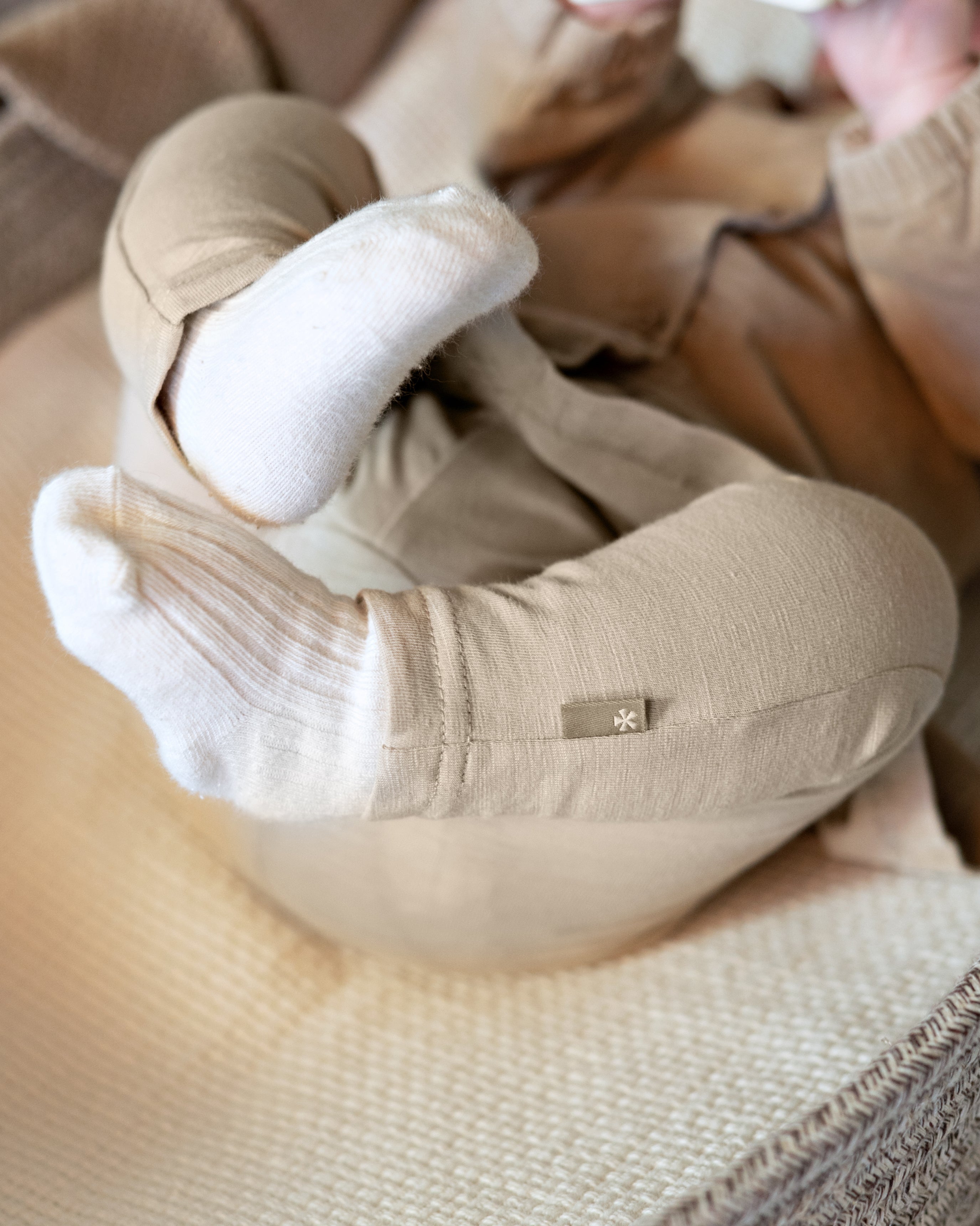 🤎 BESS Baby Broekje Soft Sand – Zacht & comfortabel
