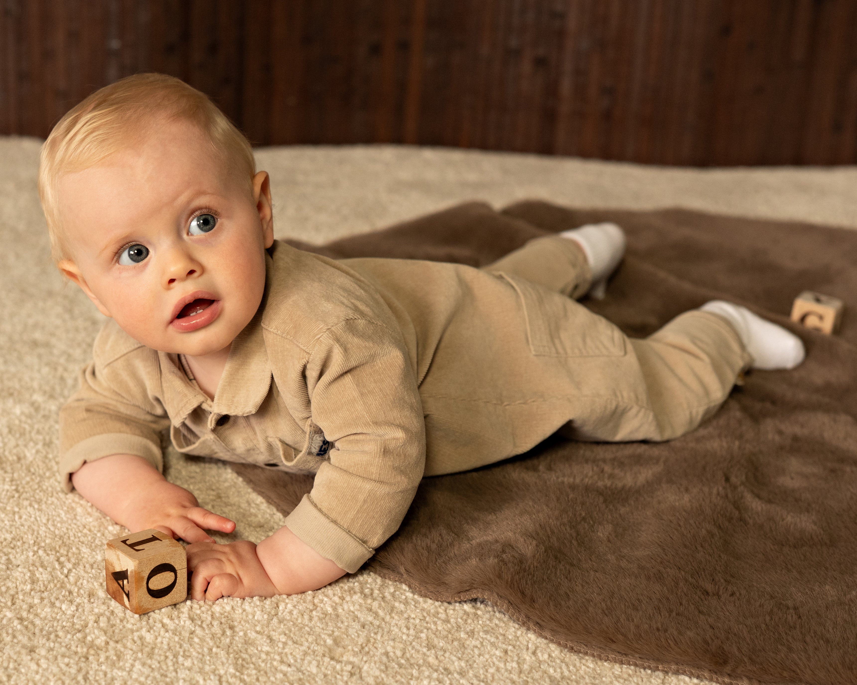 🤎 BESS Baby Jumpsuit Soft Sand – Stoere Riblook