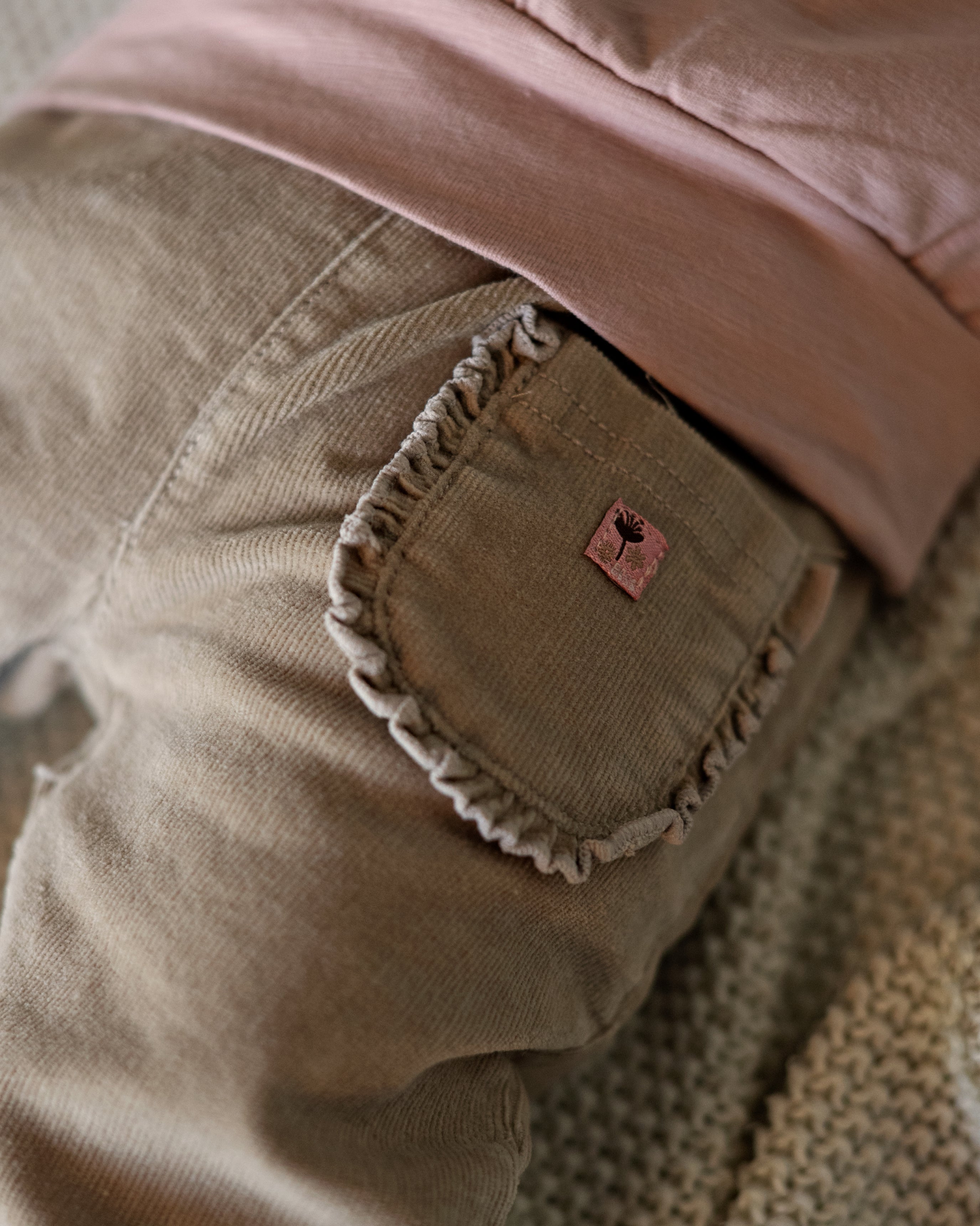 🌸 BESS Baby Broekje Soft Corduroy – Zandbeige