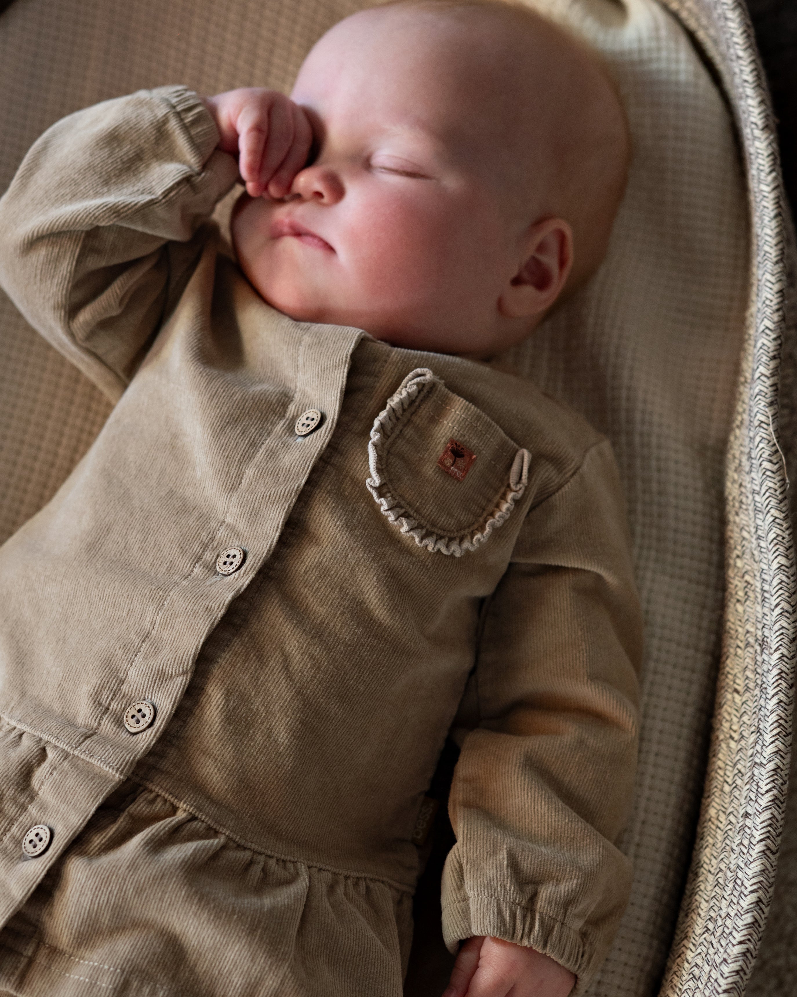 🌸 BESS Baby Tuniek Soft Corduroy – Zandbeige