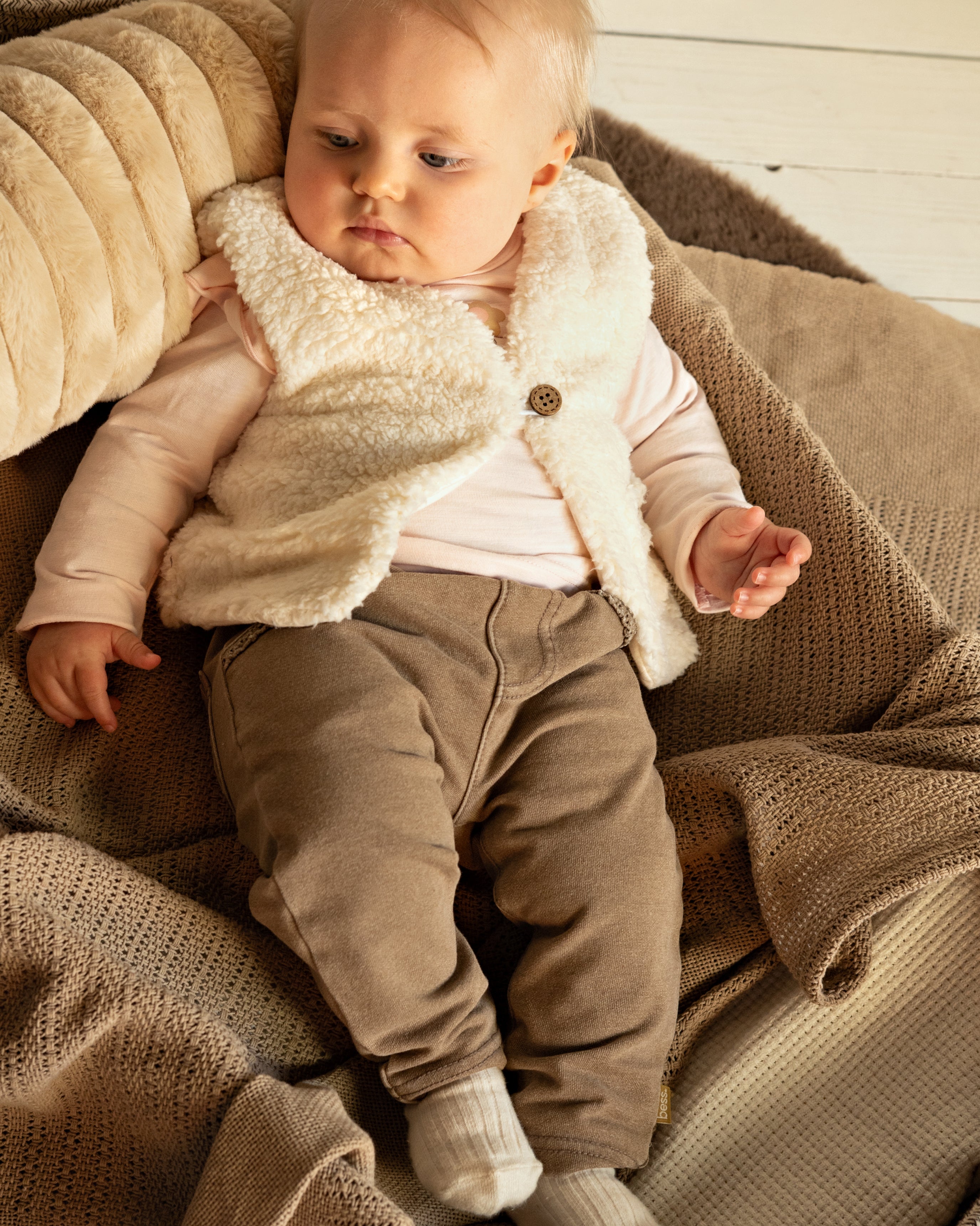 🌸 BESS Meisjesbroek Taupe – Little Flower