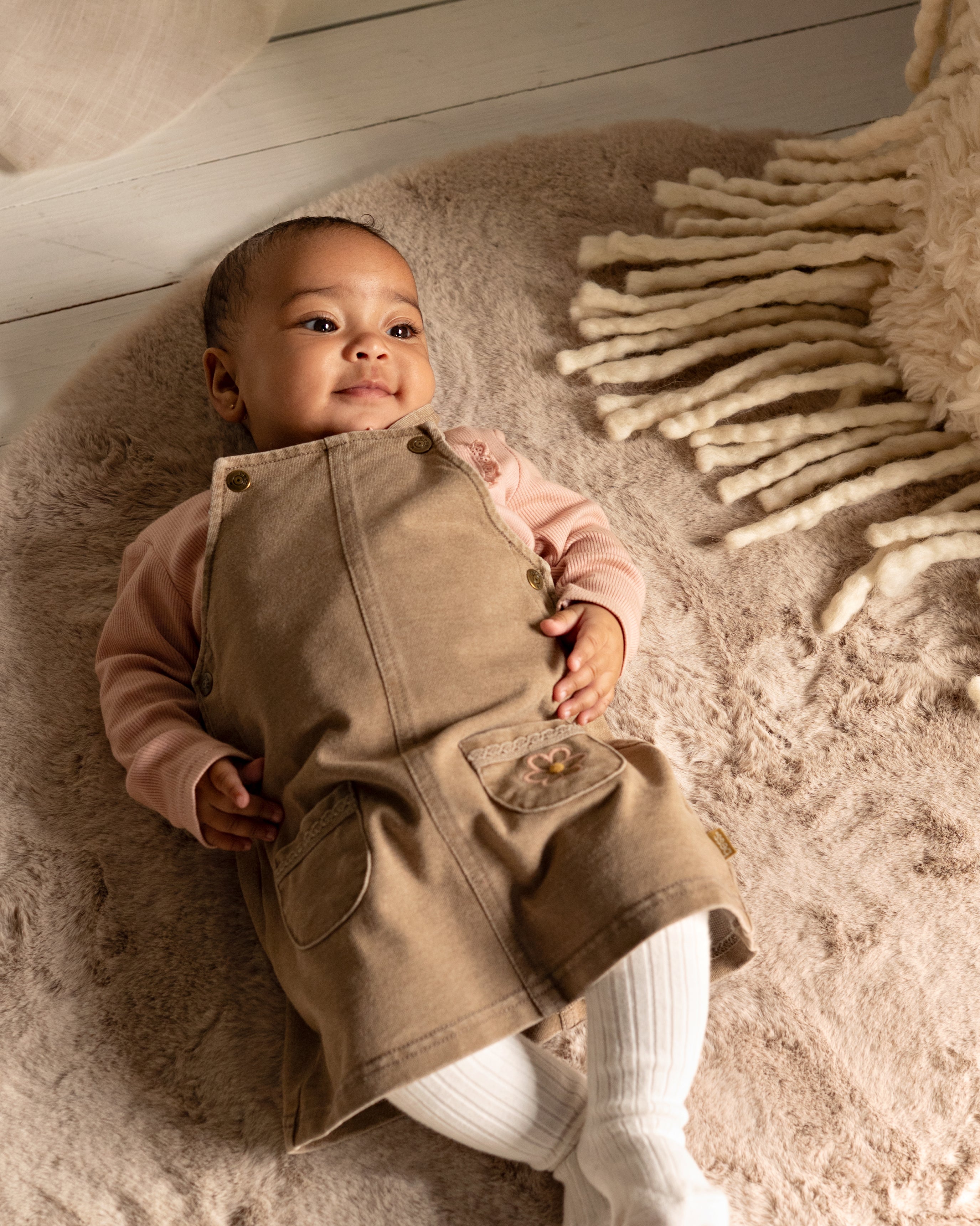 🌸 BESS Meisjes Jurkje Taupe – Little Flower