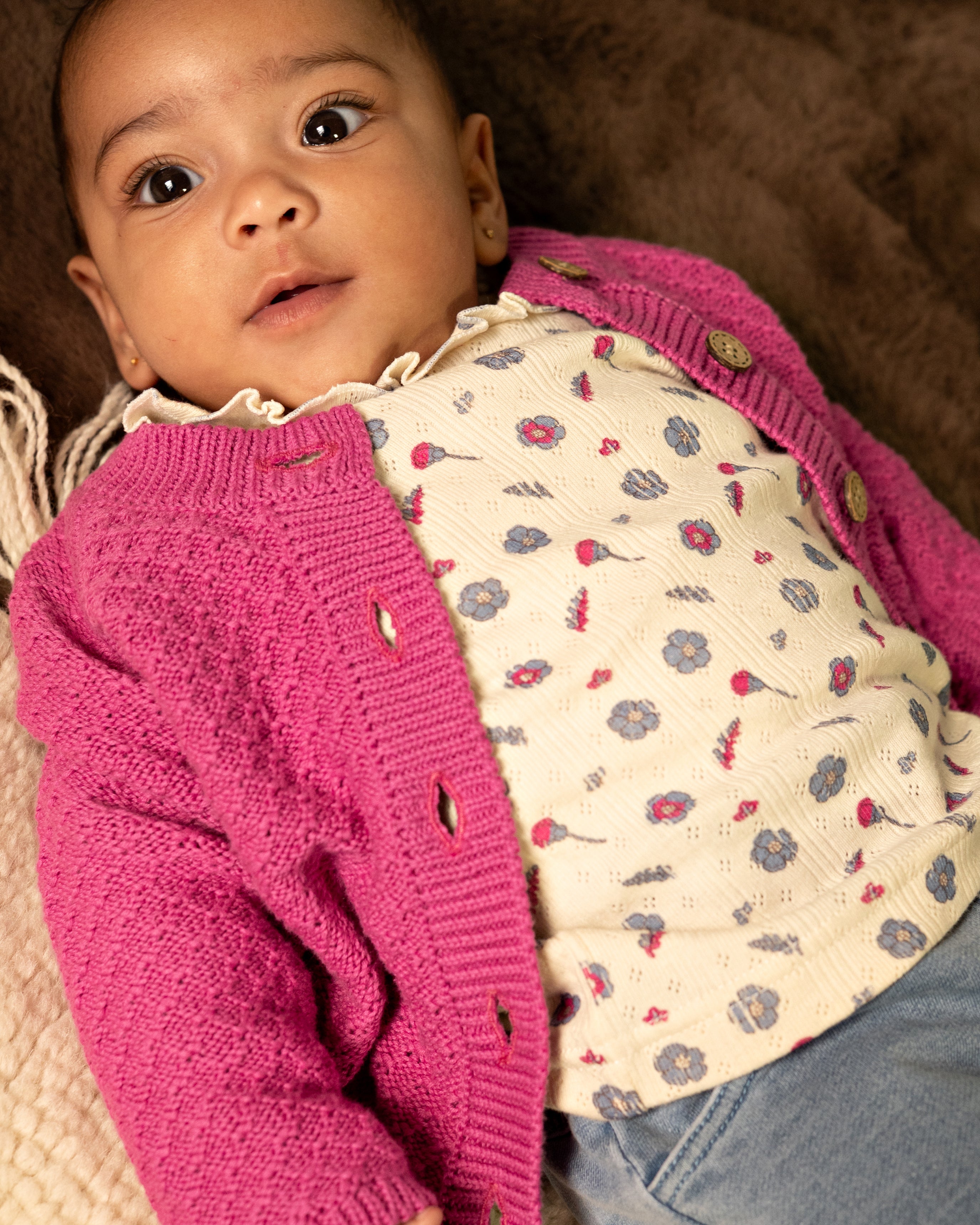 💕 BESS gebreid babyvest Alexis – Fuchsia Pink