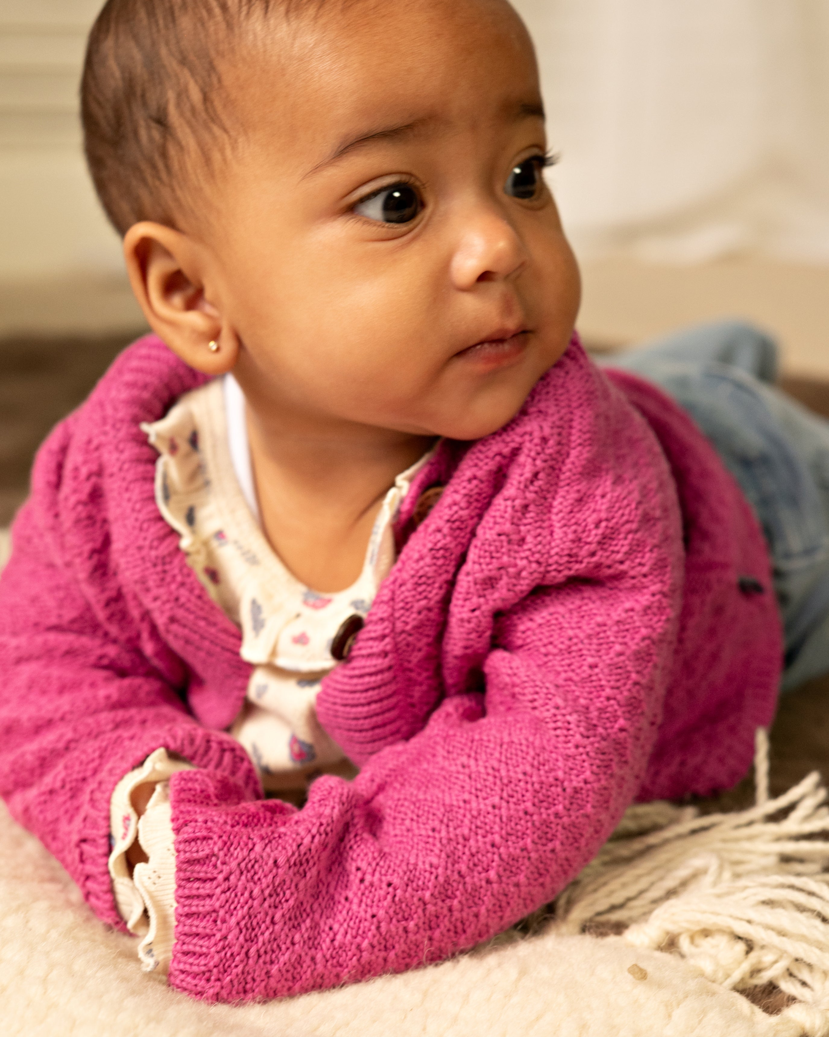 💕 BESS gebreid babyvest Alexis – Fuchsia Pink