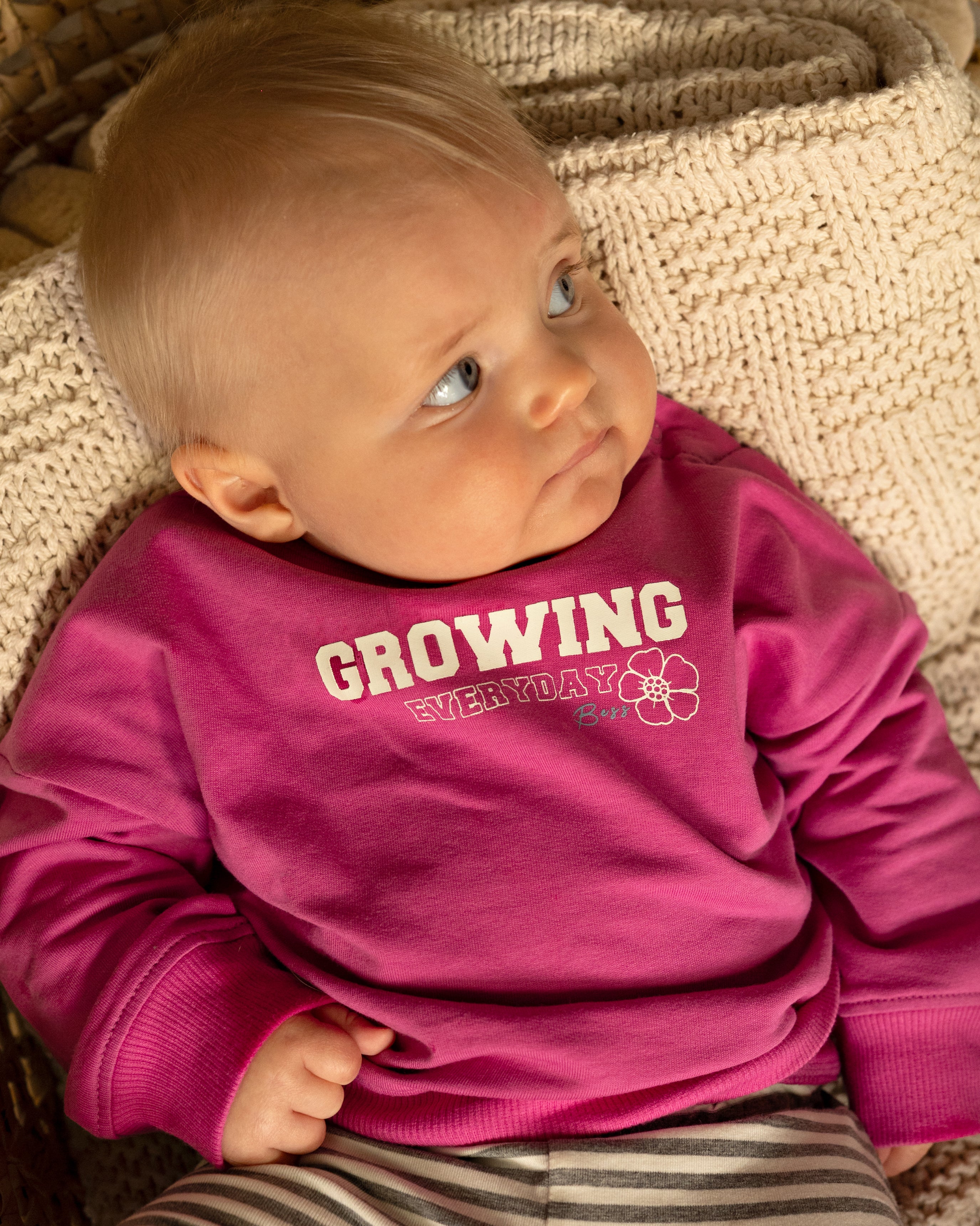 🌸 BESS sweater Anita – Fuchsia Growing Everyday