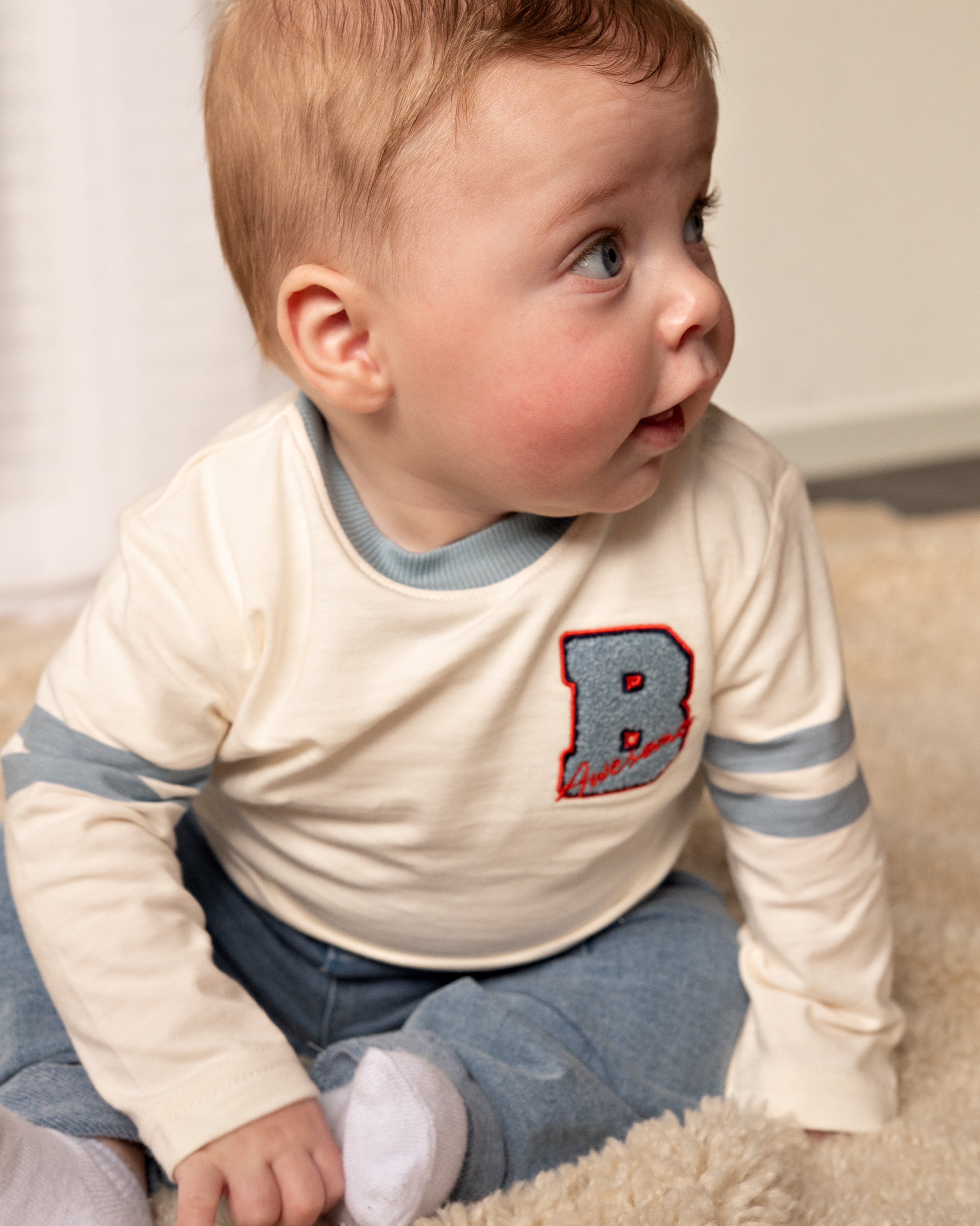 💙 BESS longsleeve Armand – Offwhite “B Awesome”