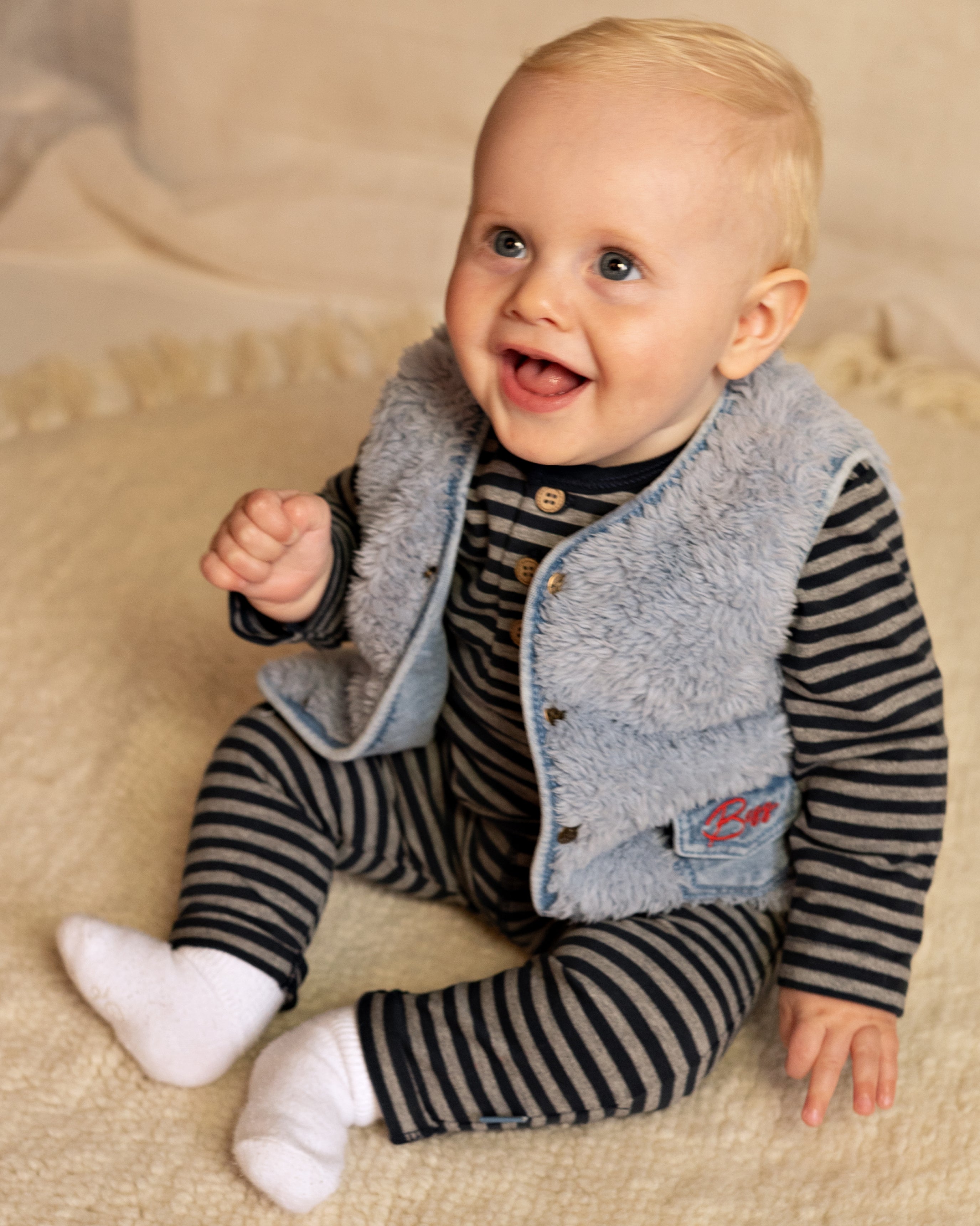 💙 BESS teddy gilet Arnold – Lichtblauw met denimdetails