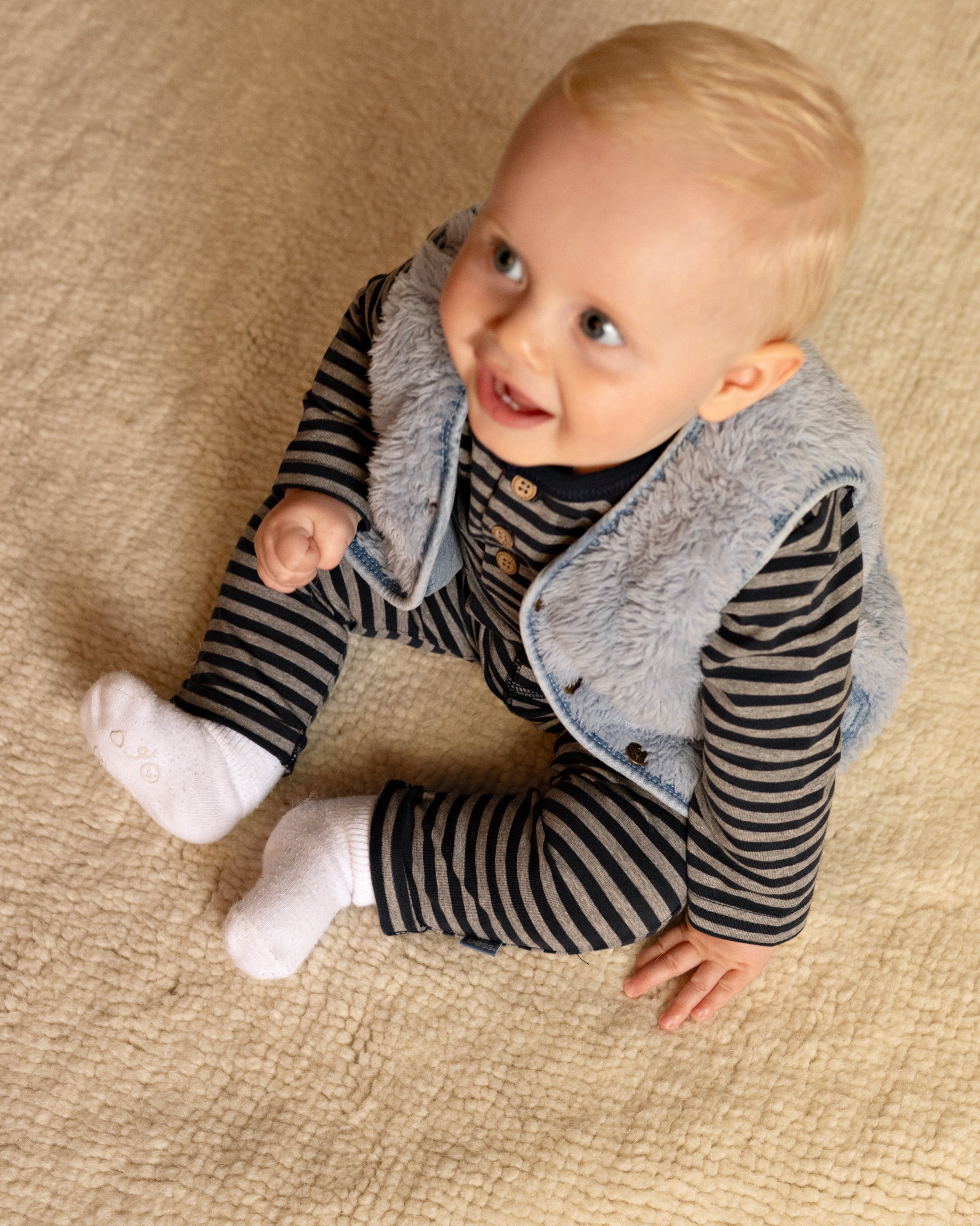 💙 BESS teddy gilet Arnold – Lichtblauw met denimdetails
