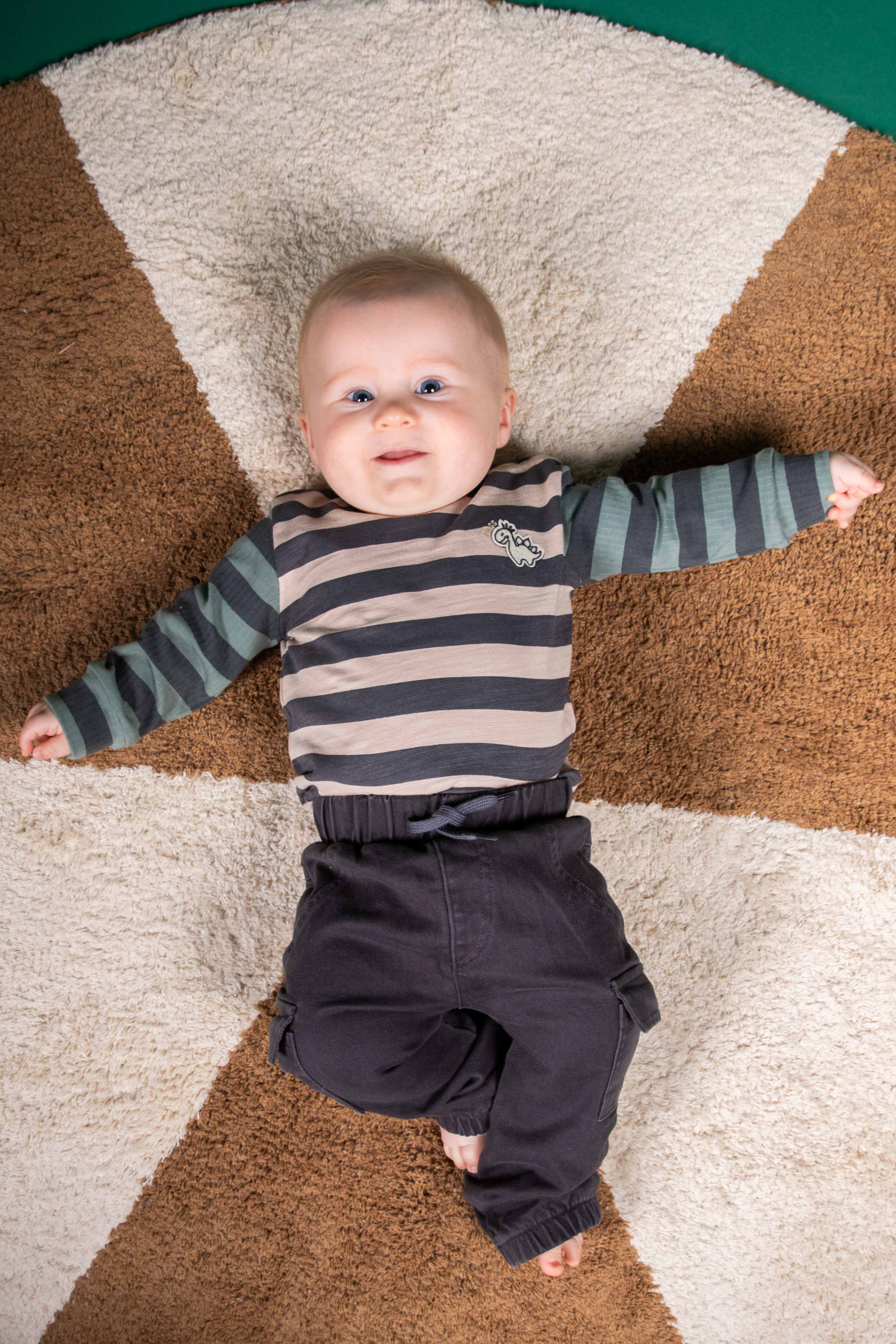 Leuk gestreept T-shirt met lange mouwen