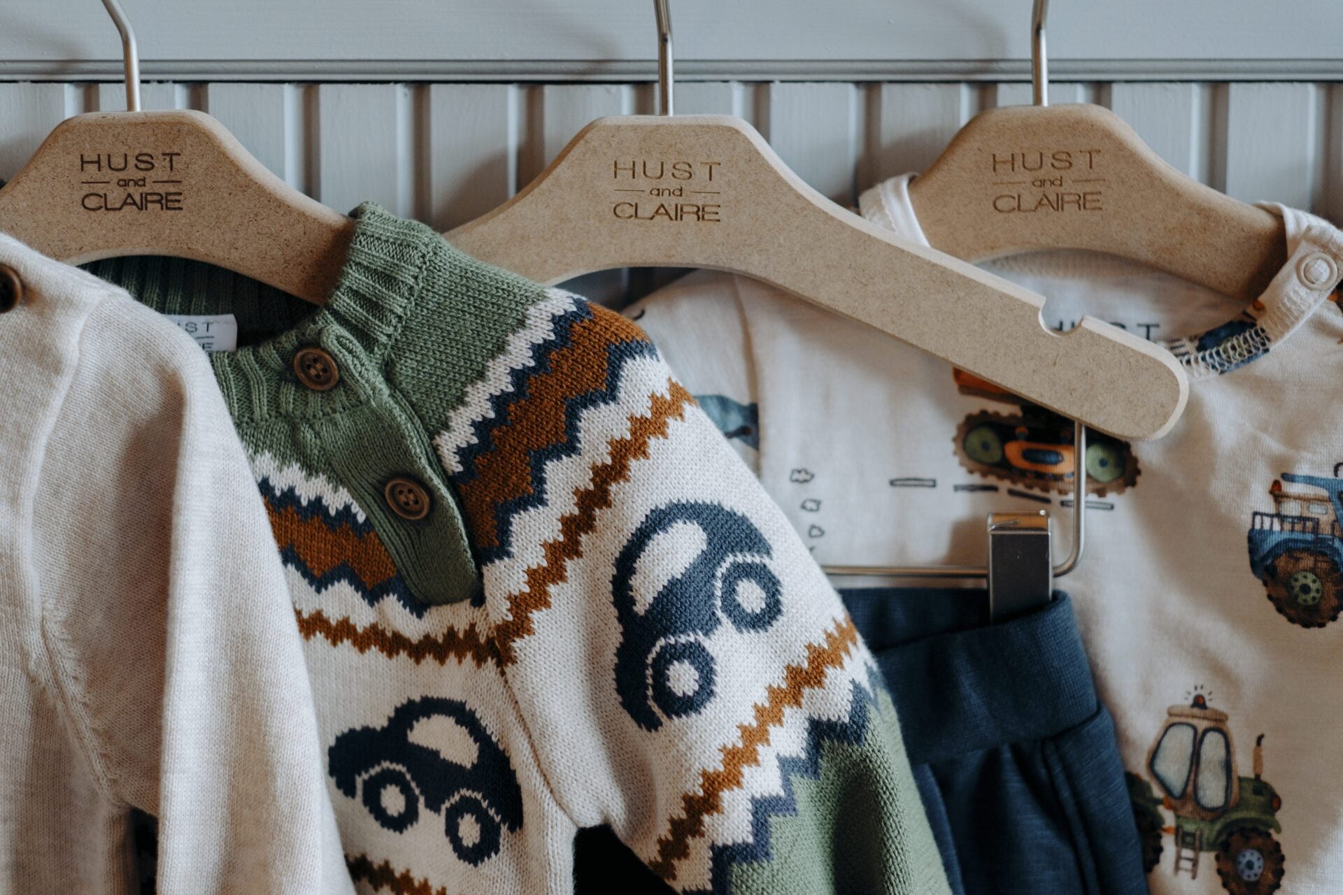 Gebreide trui met auto's