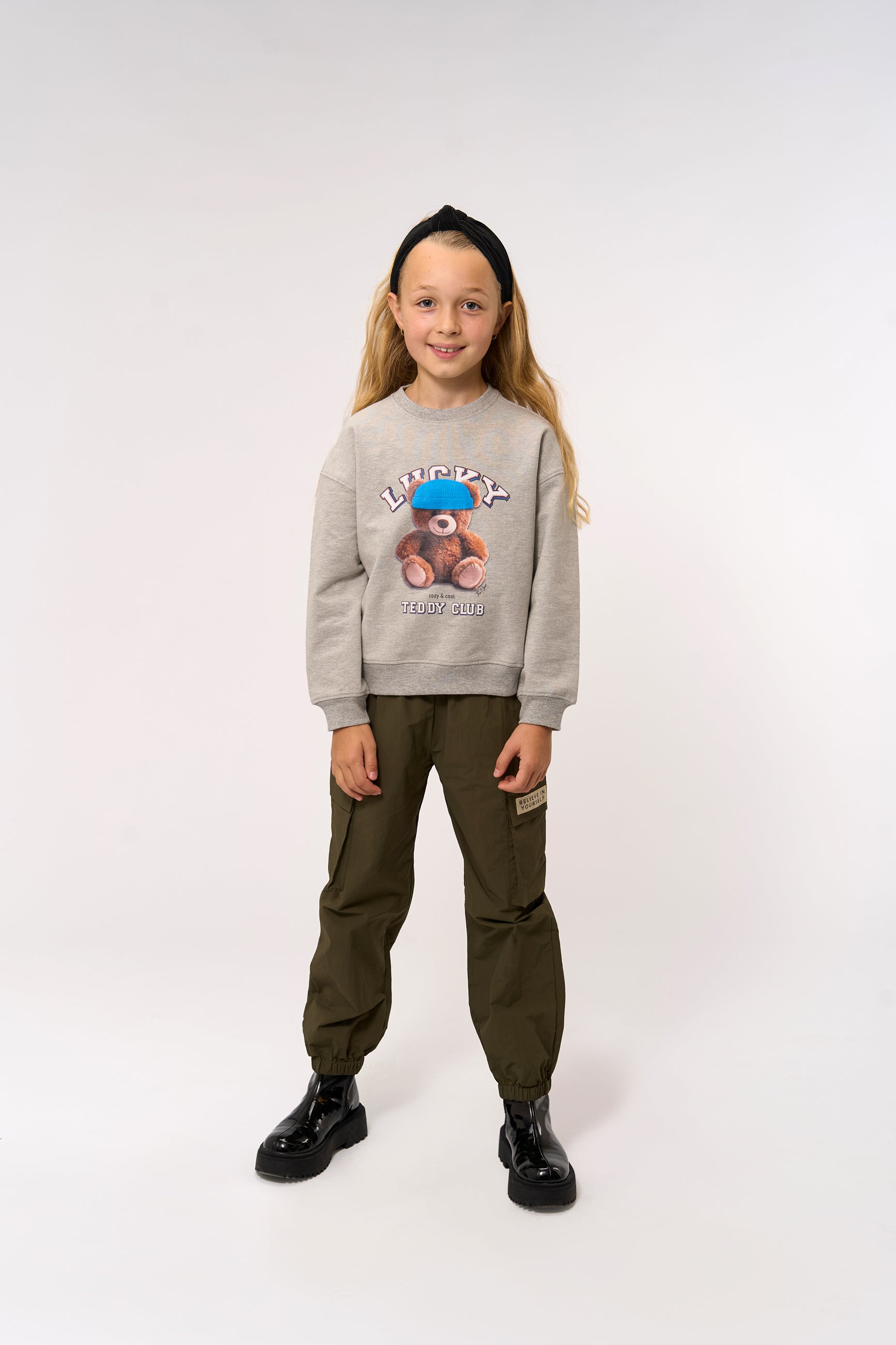 🐻 Lucky Teddy Club Sweatshirt – Light Grey Melange