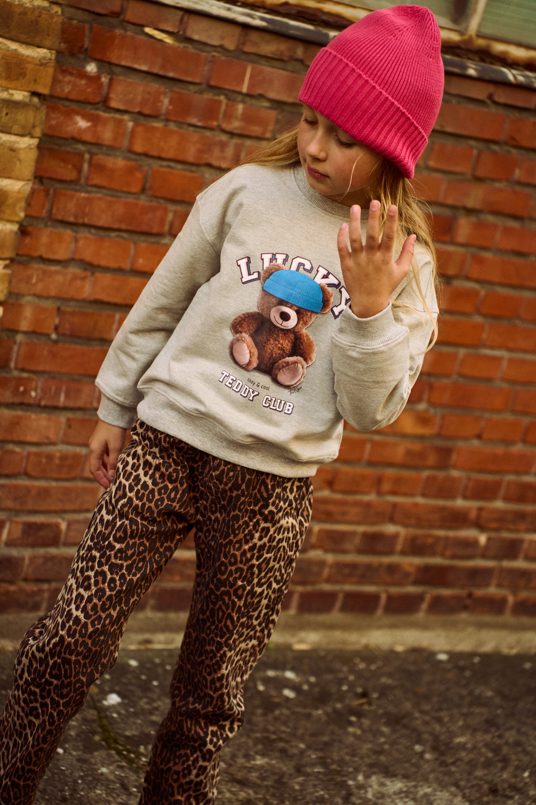 🐻 Lucky Teddy Club Sweatshirt – Light Grey Melange