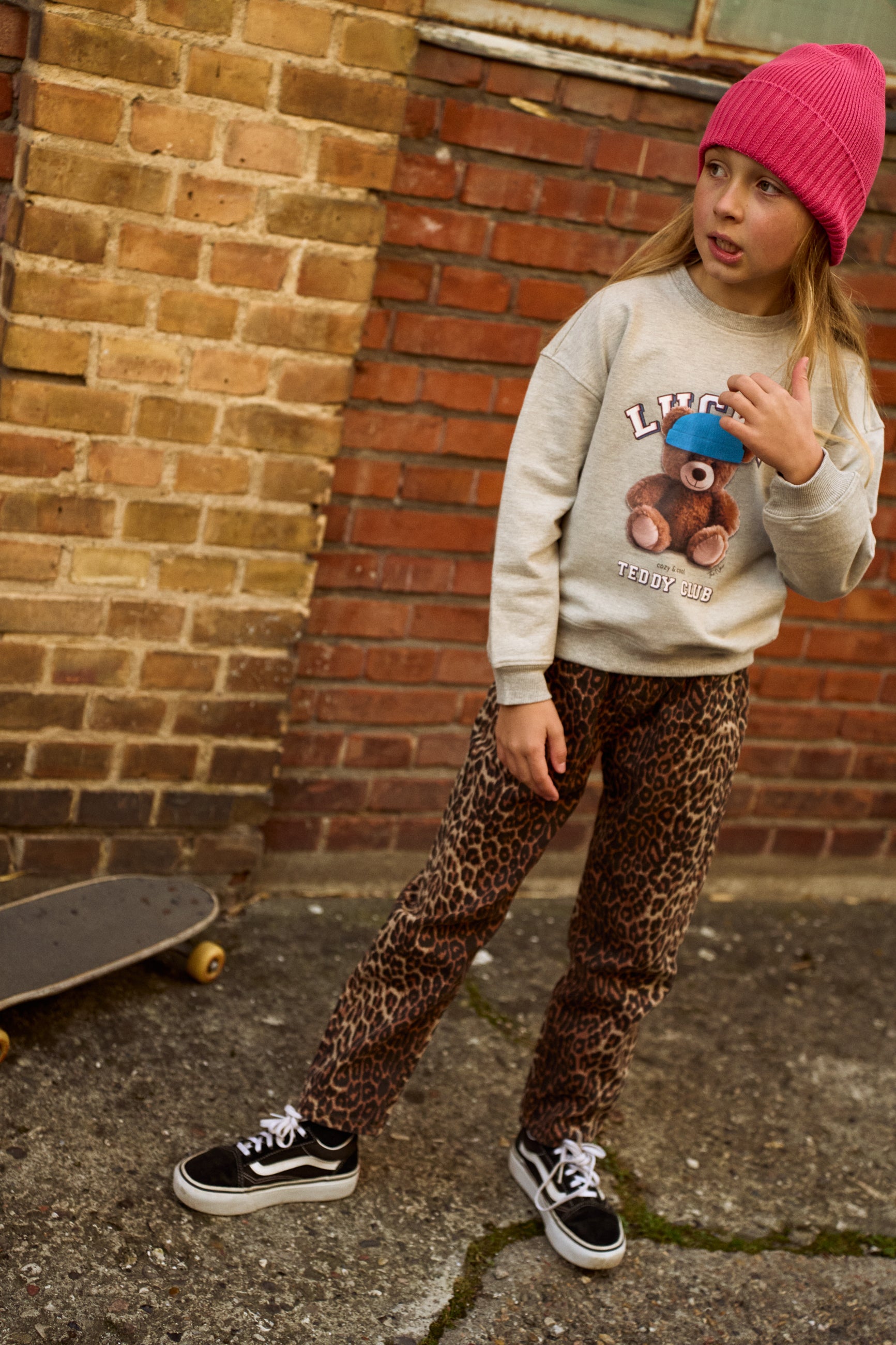 🐻 Lucky Teddy Club Sweatshirt – Light Grey Melange