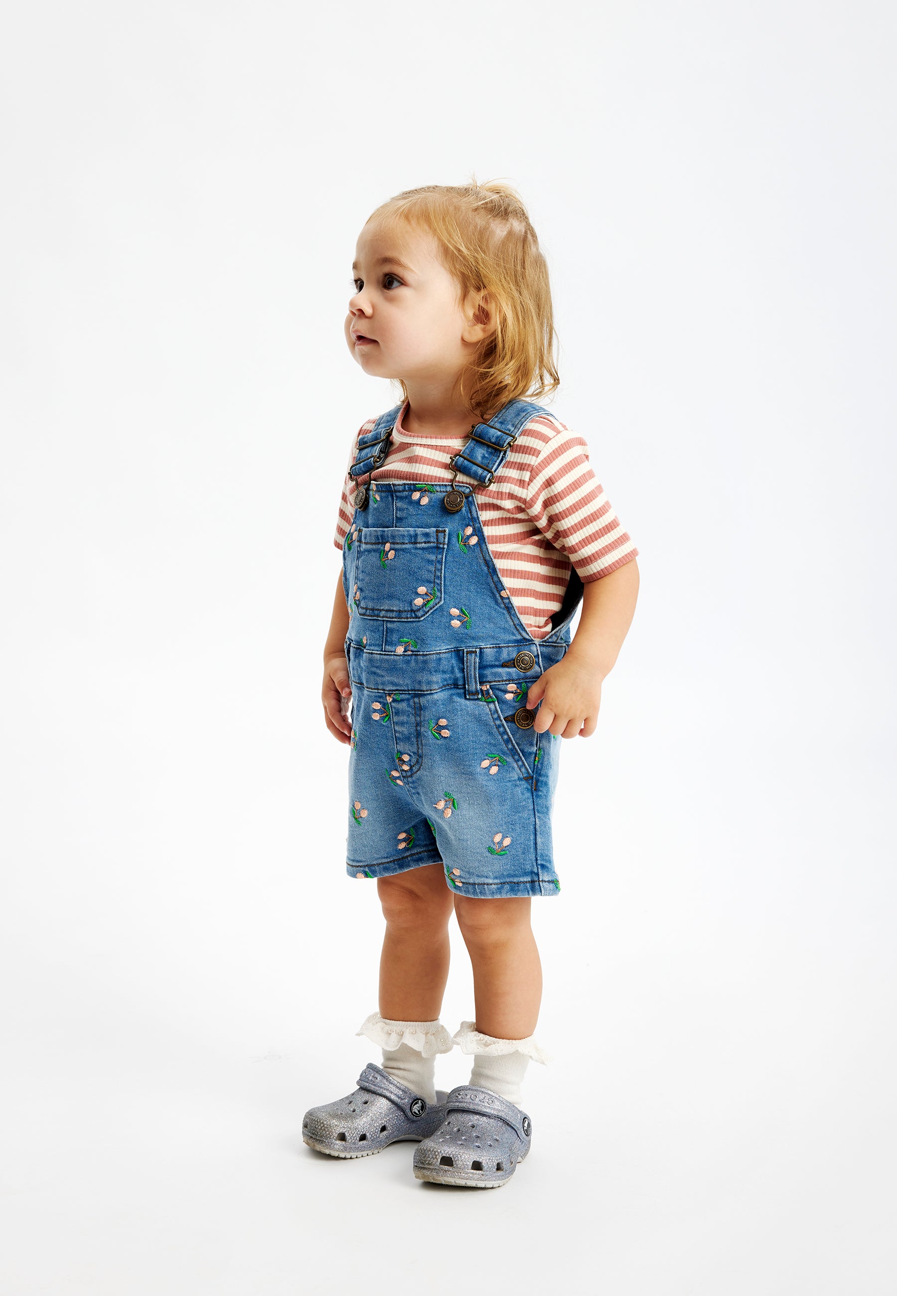 🍒 Korte salopettebroek met kersenborduursel