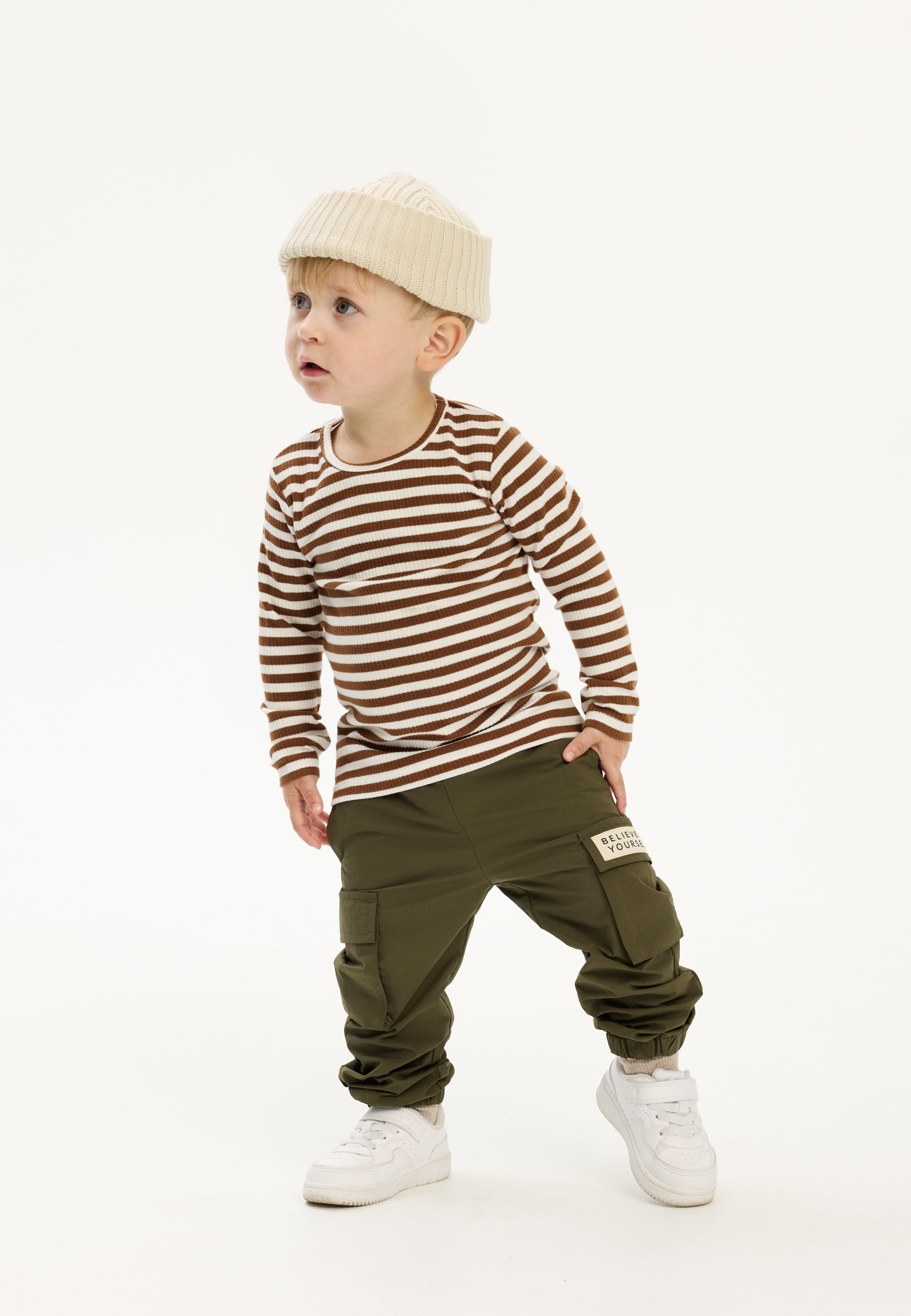 🌰 Gestreept Rib T-shirt – Toffee & Crème | The New Siblings