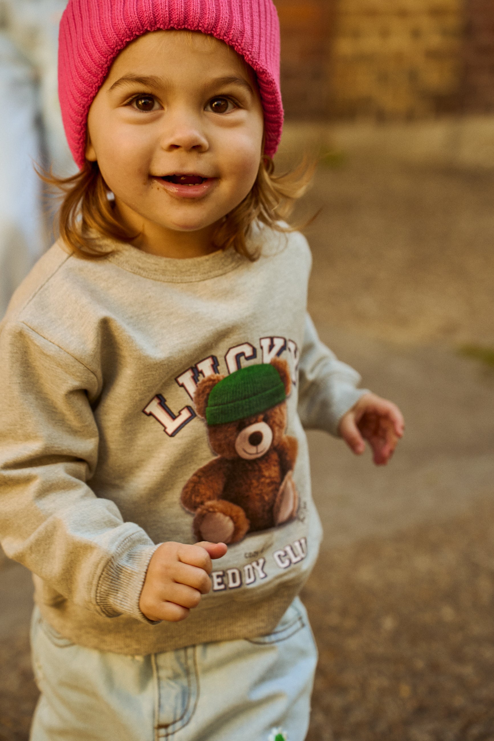 🧸 Lucky Teddy Club Sweater – Grijs Melange | The New Siblings