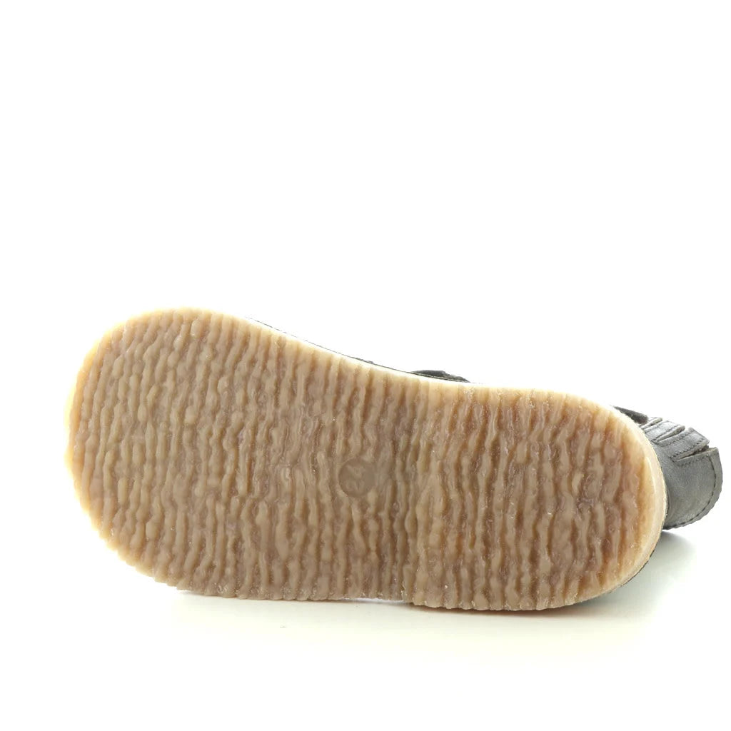 Leuke, eenvoudige enkellaarzen voor kinderen van Pinocchio in donkerbruin.