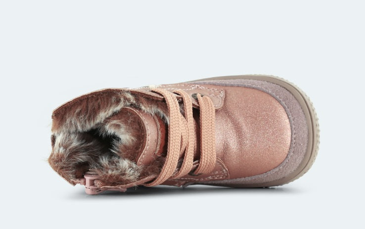 Shoesme rosé-goud veterbootje met fluffy voering